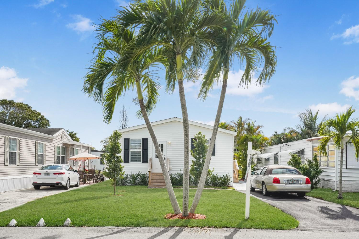 2670 SW 54th St