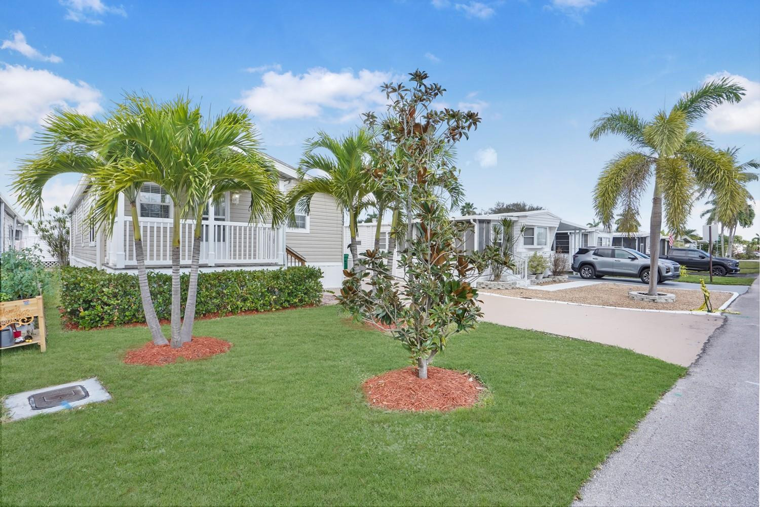 2923 W Marina Dr