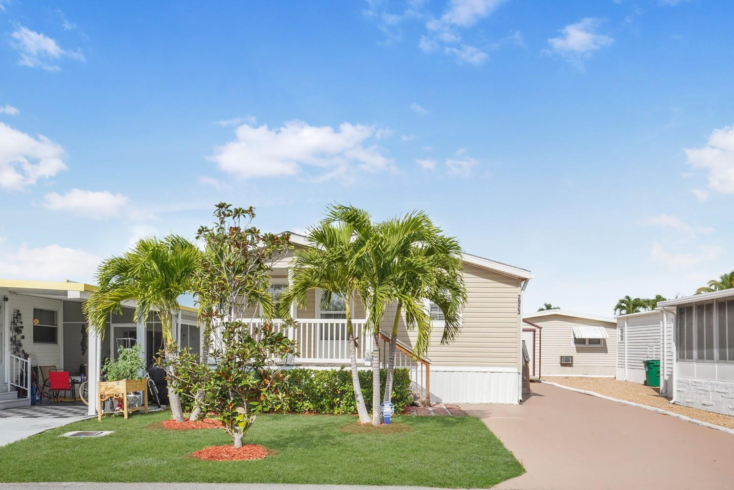 2923 W Marina Dr