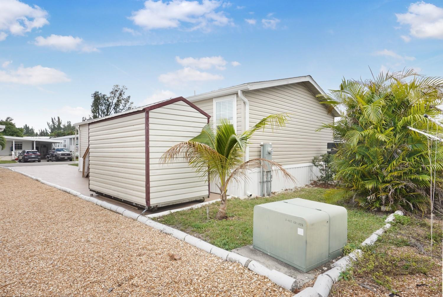 2923 W Marina Dr