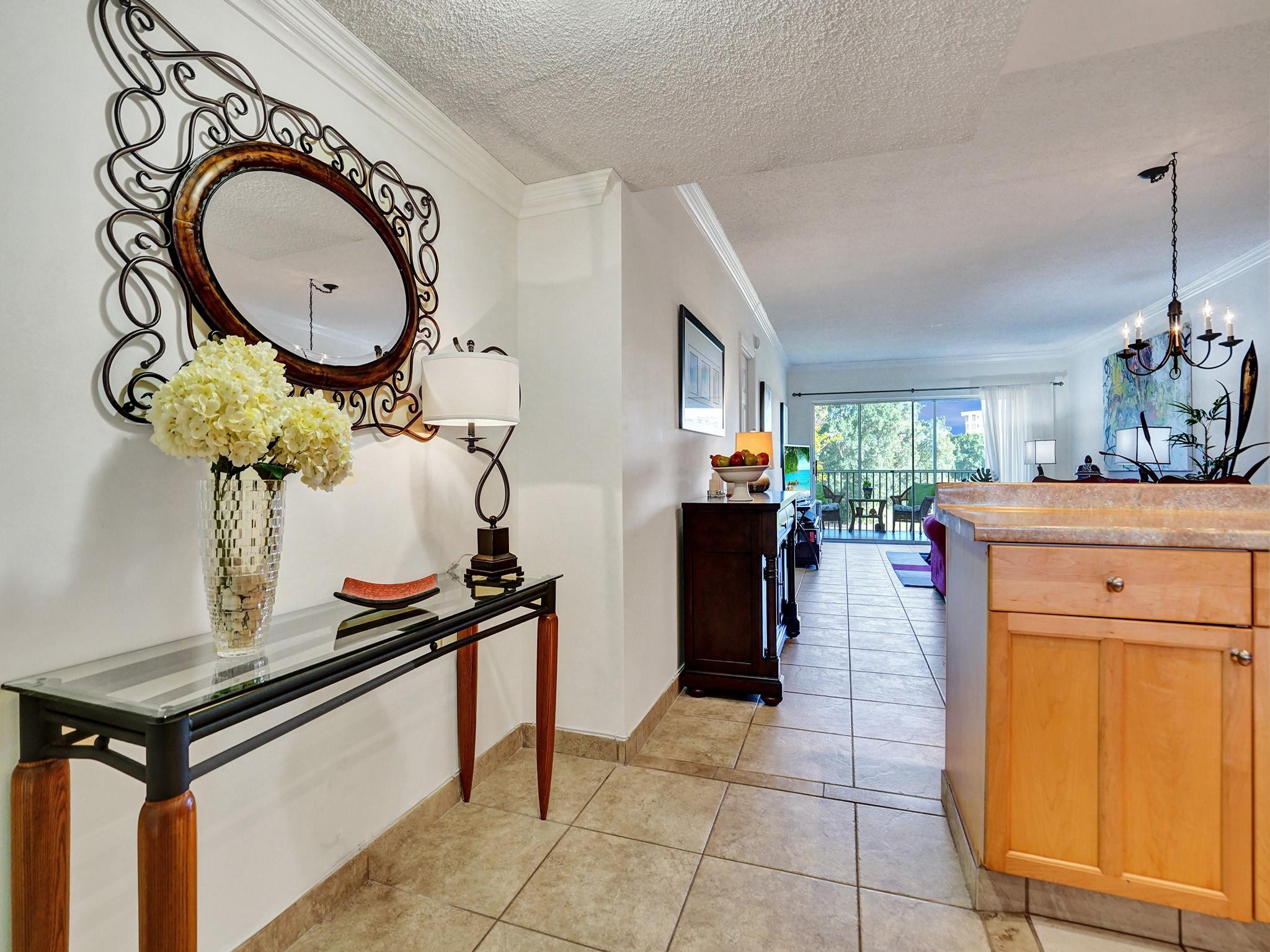 2850 N Palm Aire Dr 302