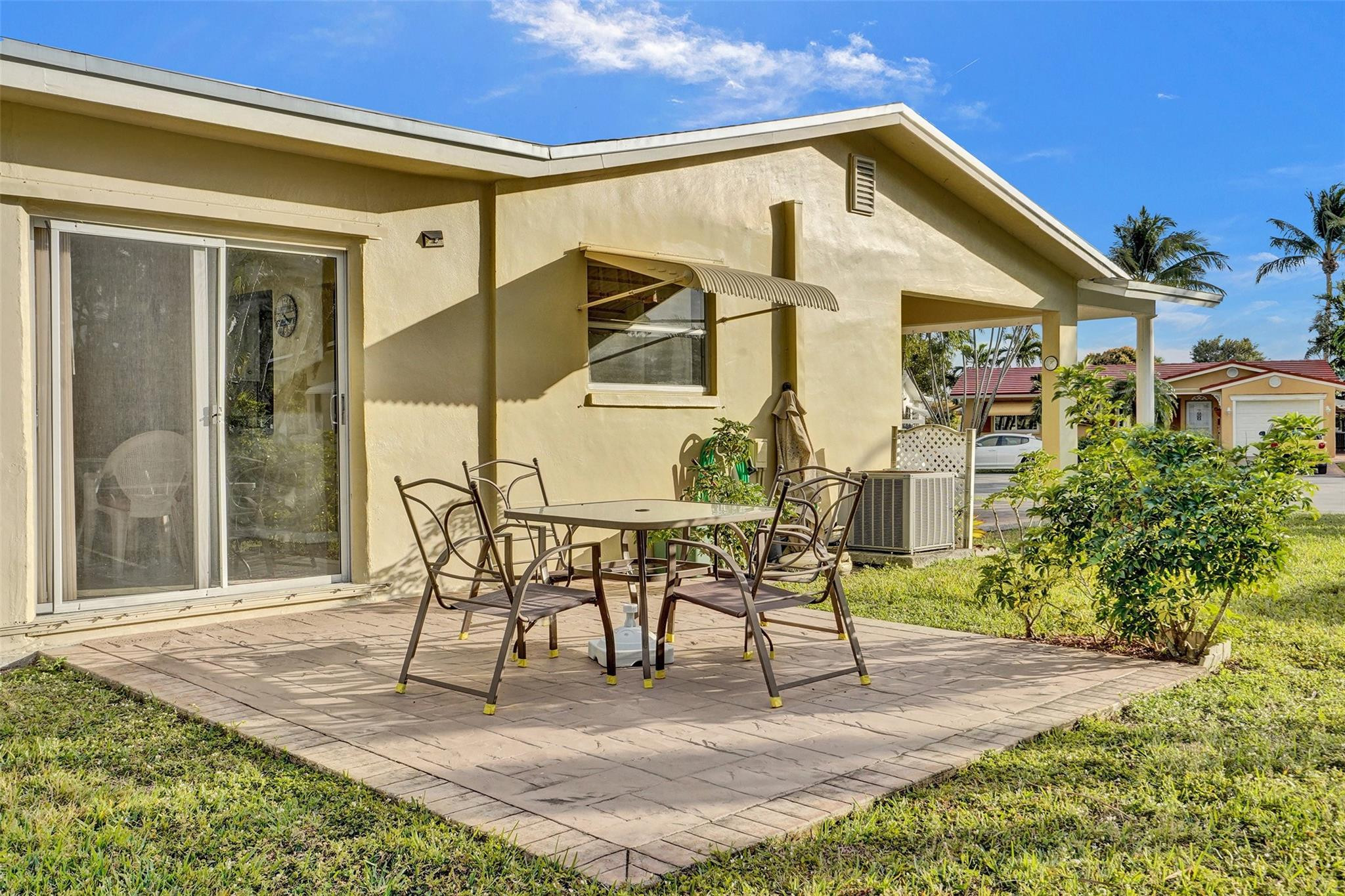 4609 NW 45th St