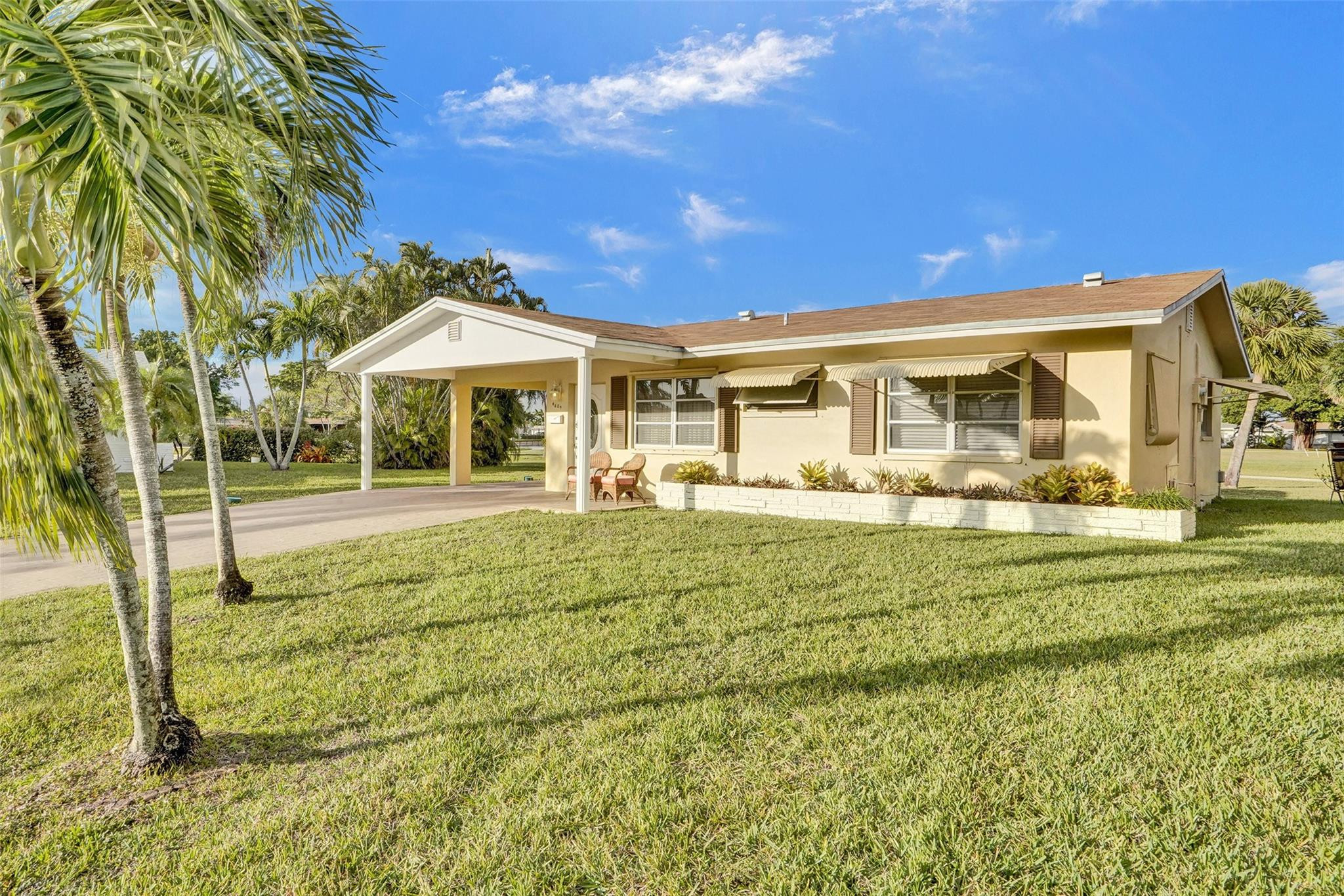 4609 NW 45th St