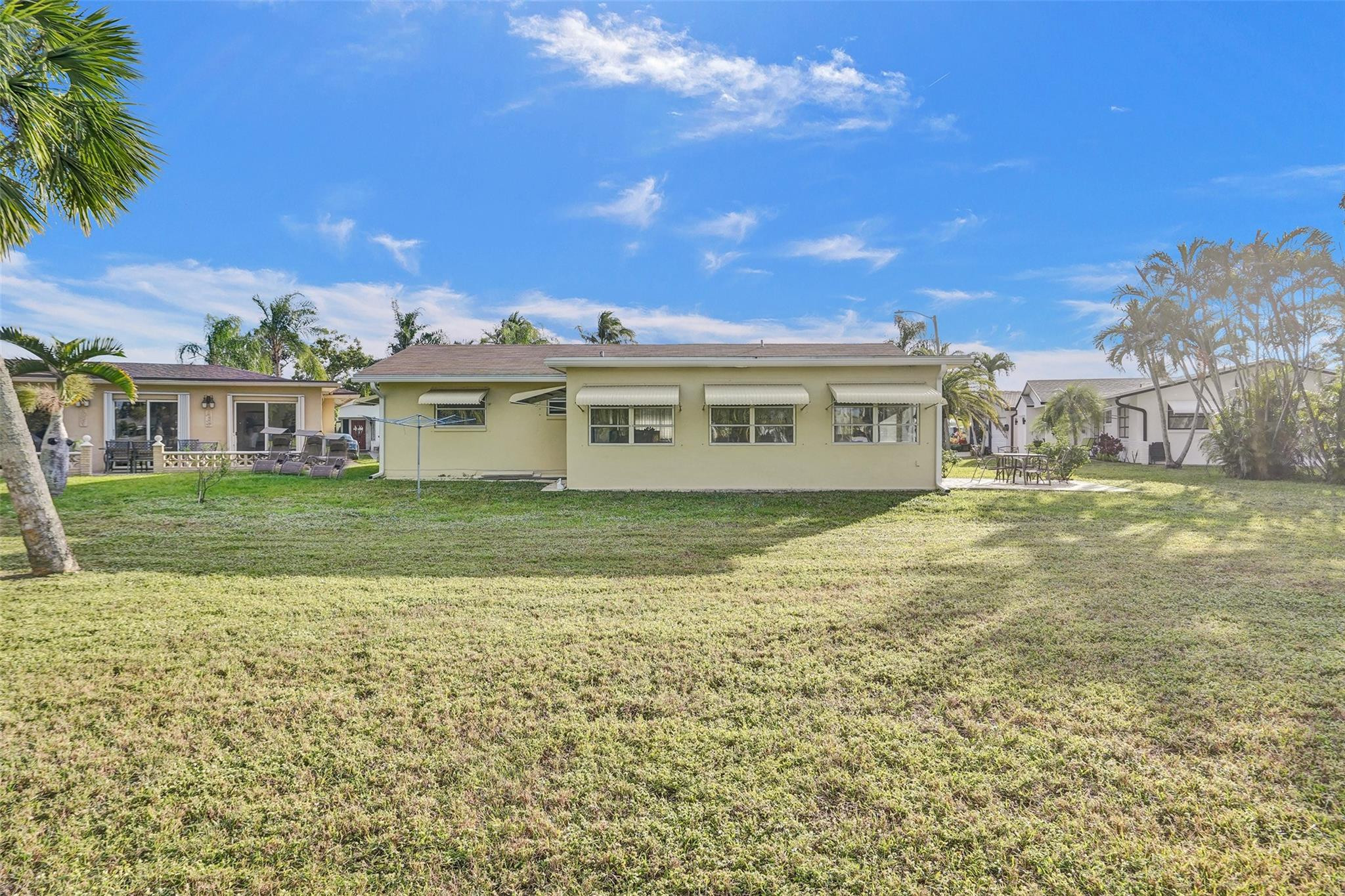 4609 NW 45th St