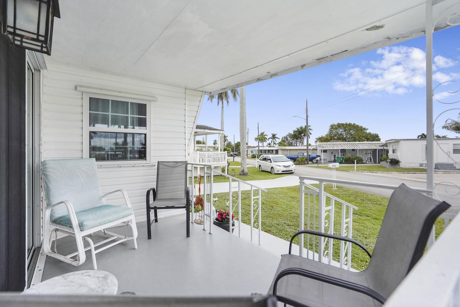 1951 SW 85th Ave