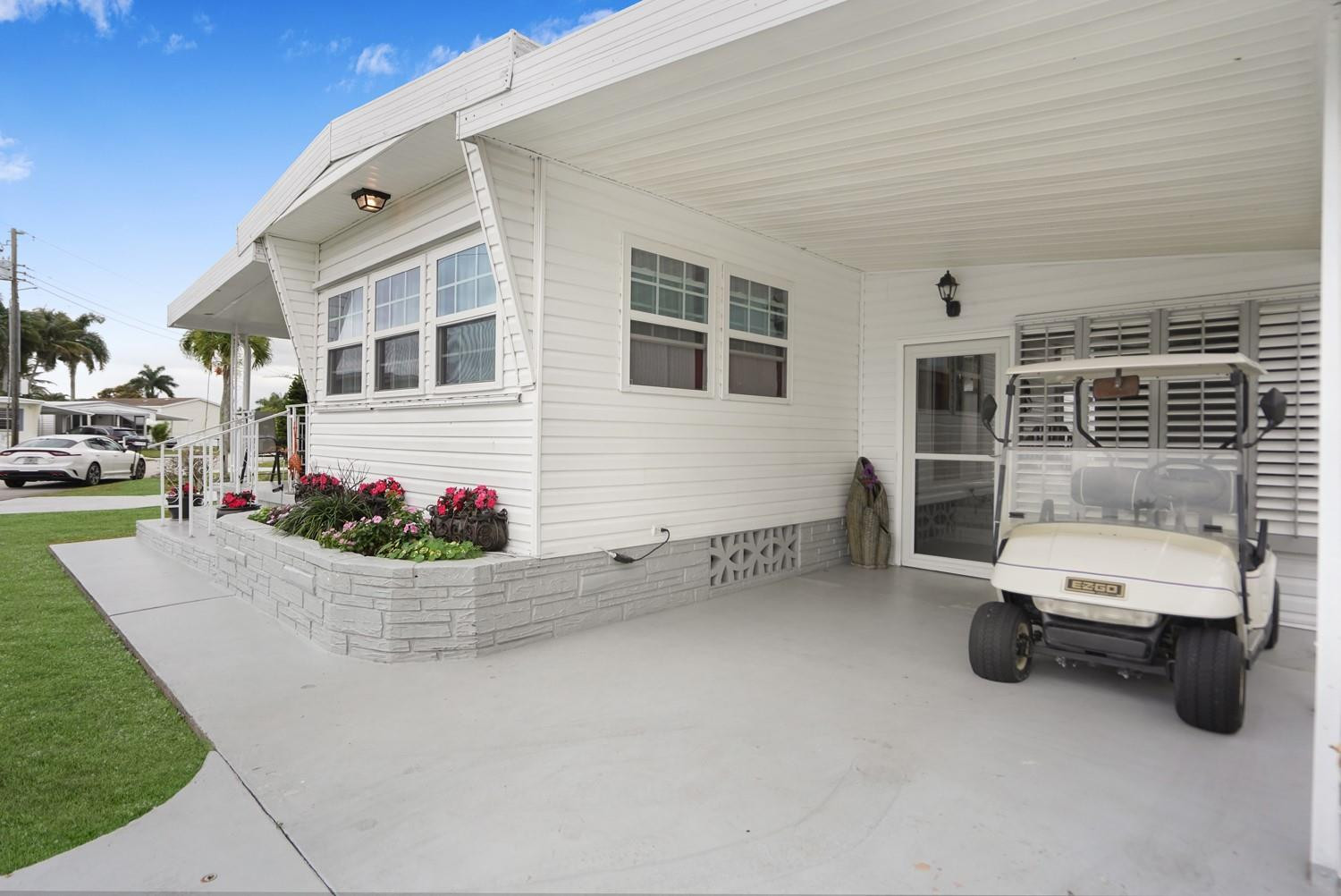 1951 SW 85th Ave