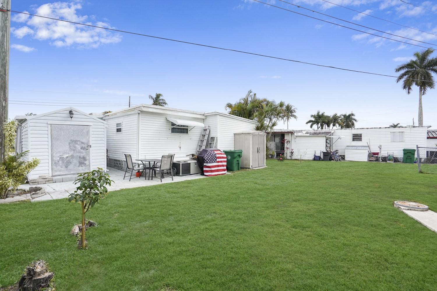 1951 SW 85th Ave