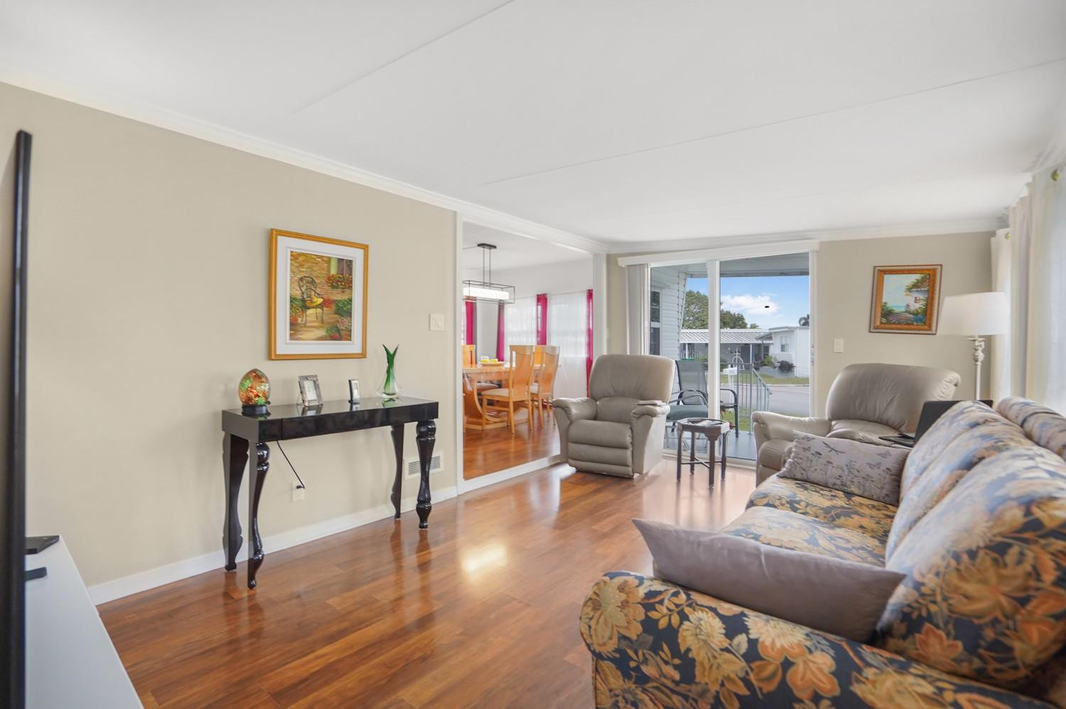 1951 SW 85th Ave