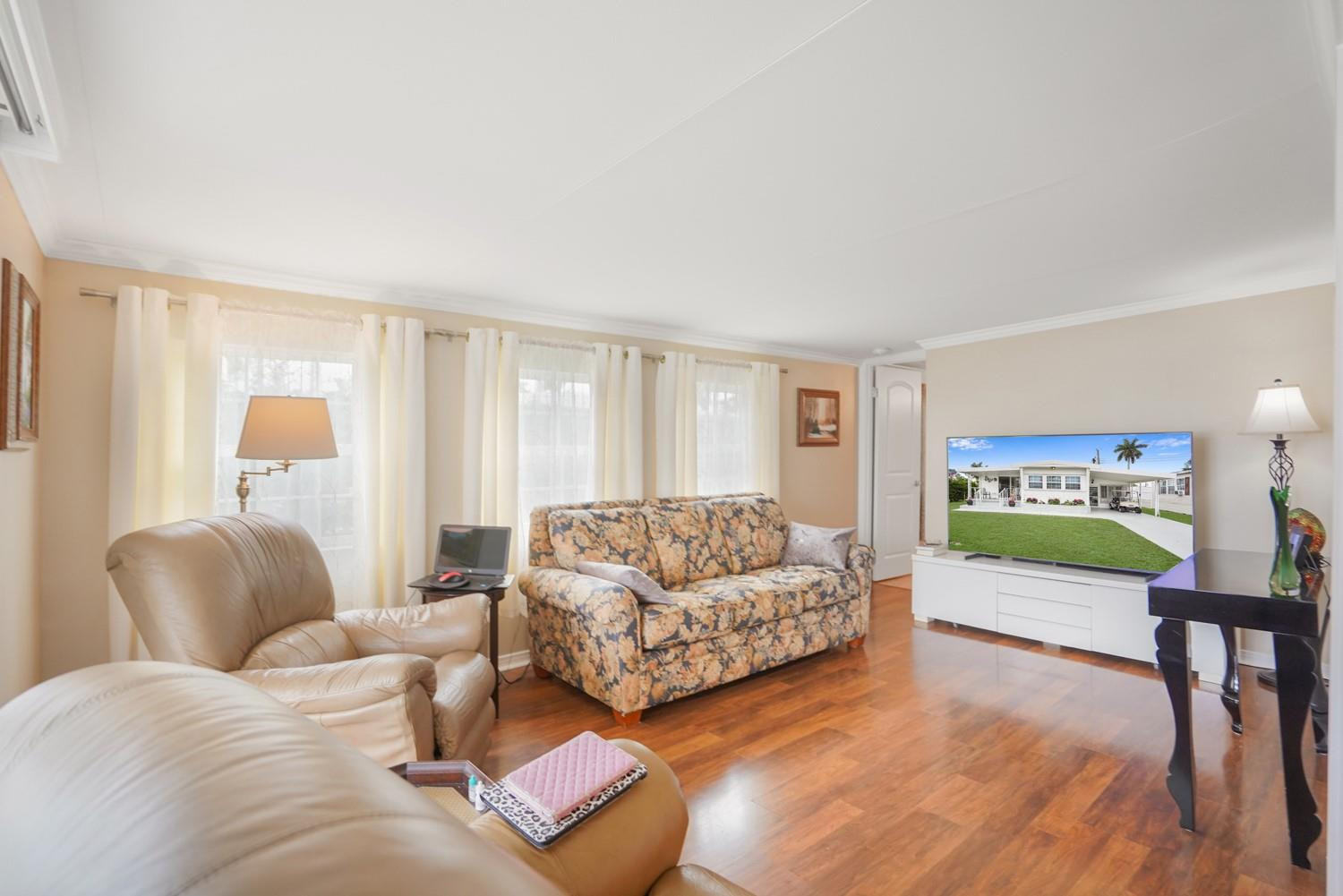 1951 SW 85th Ave