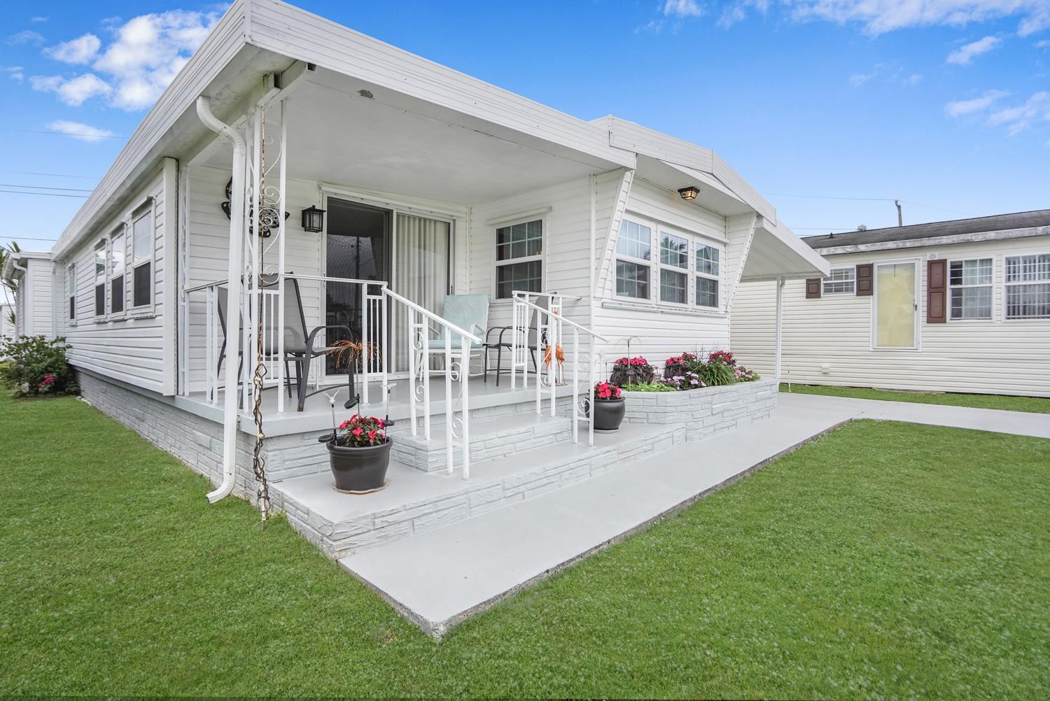 1951 SW 85th Ave