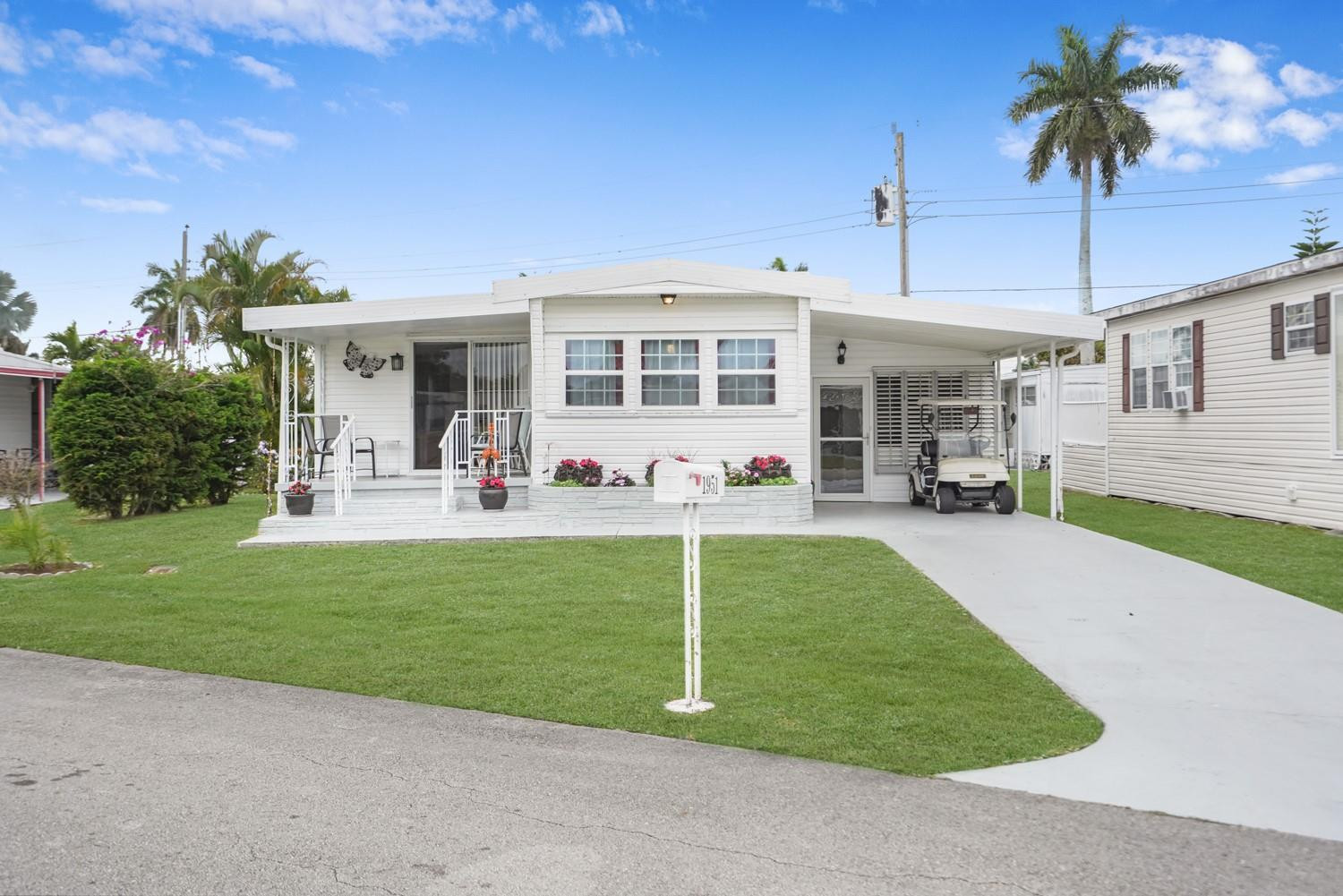 1951 SW 85th Ave