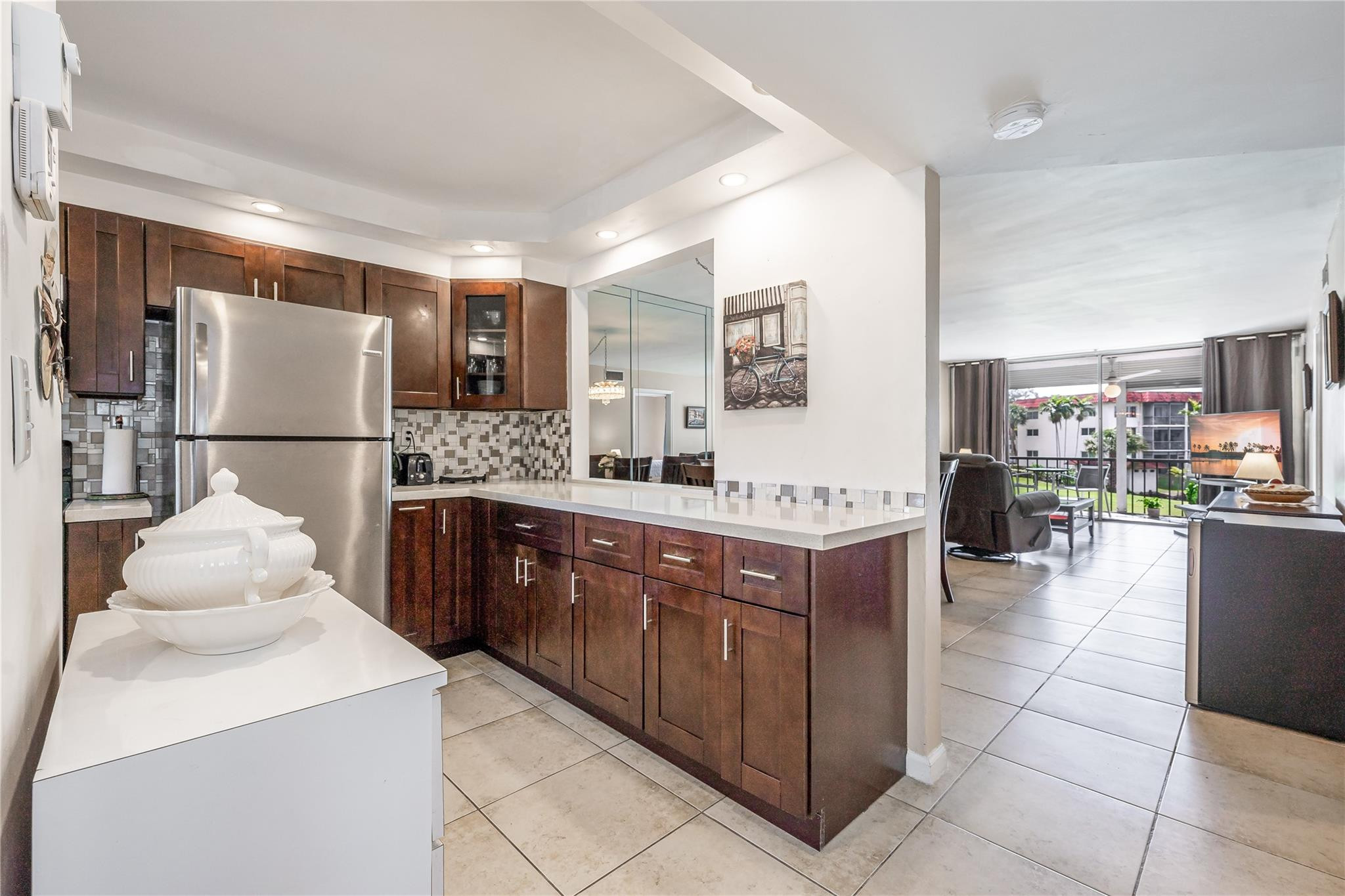 411 S Hollybrook Drive 203
