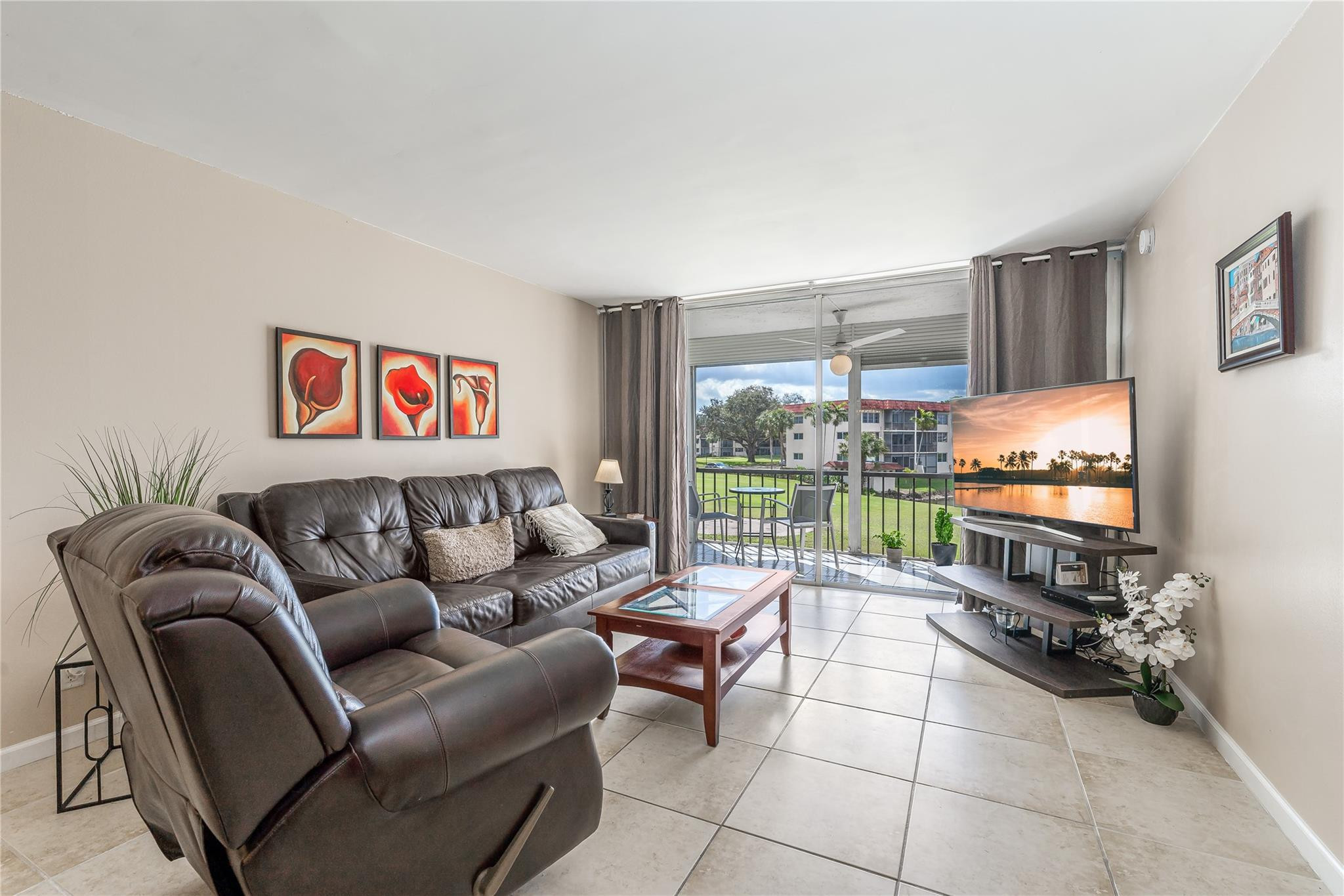 411 S Hollybrook Drive 203