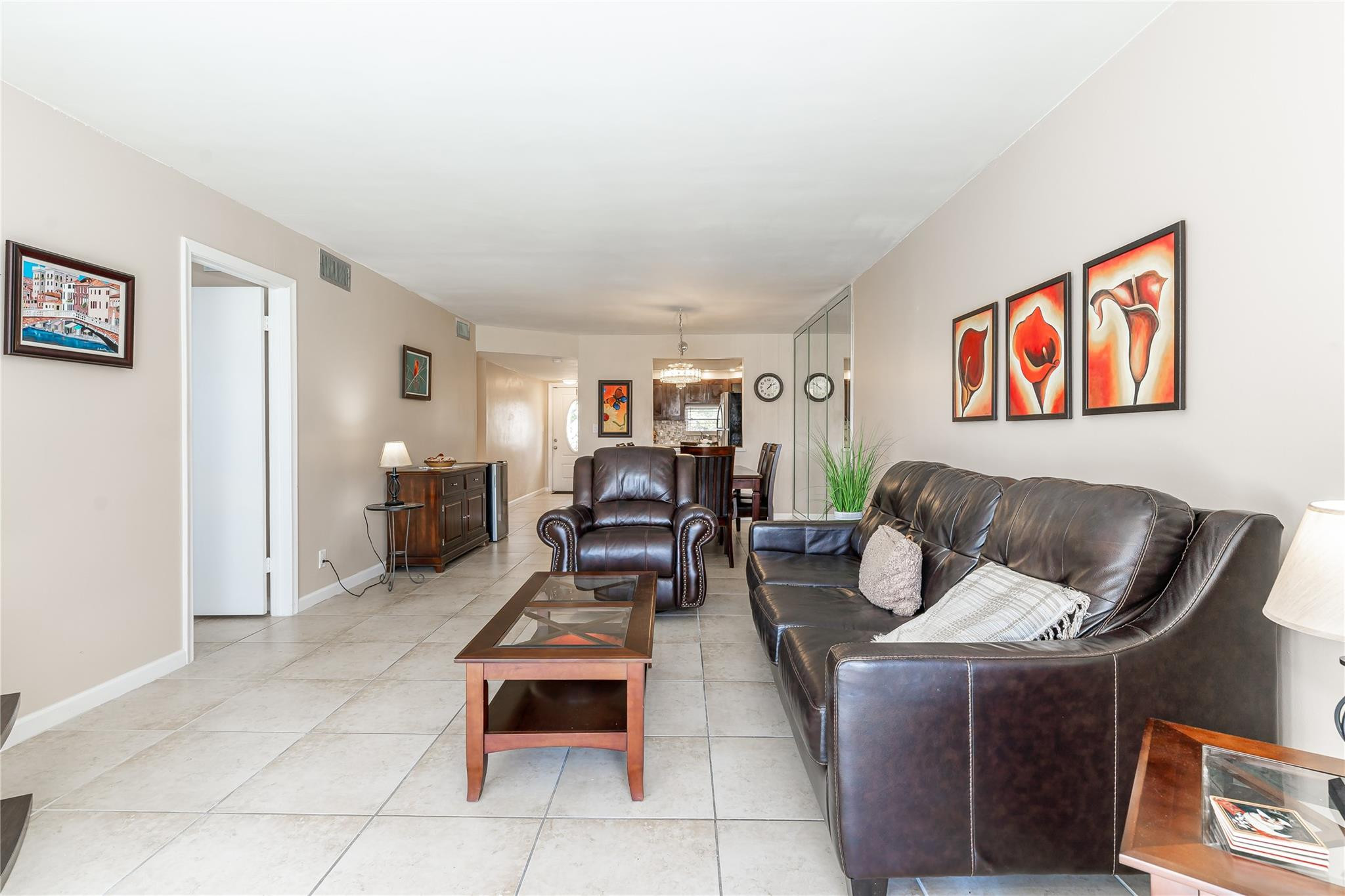 411 S Hollybrook Drive 203