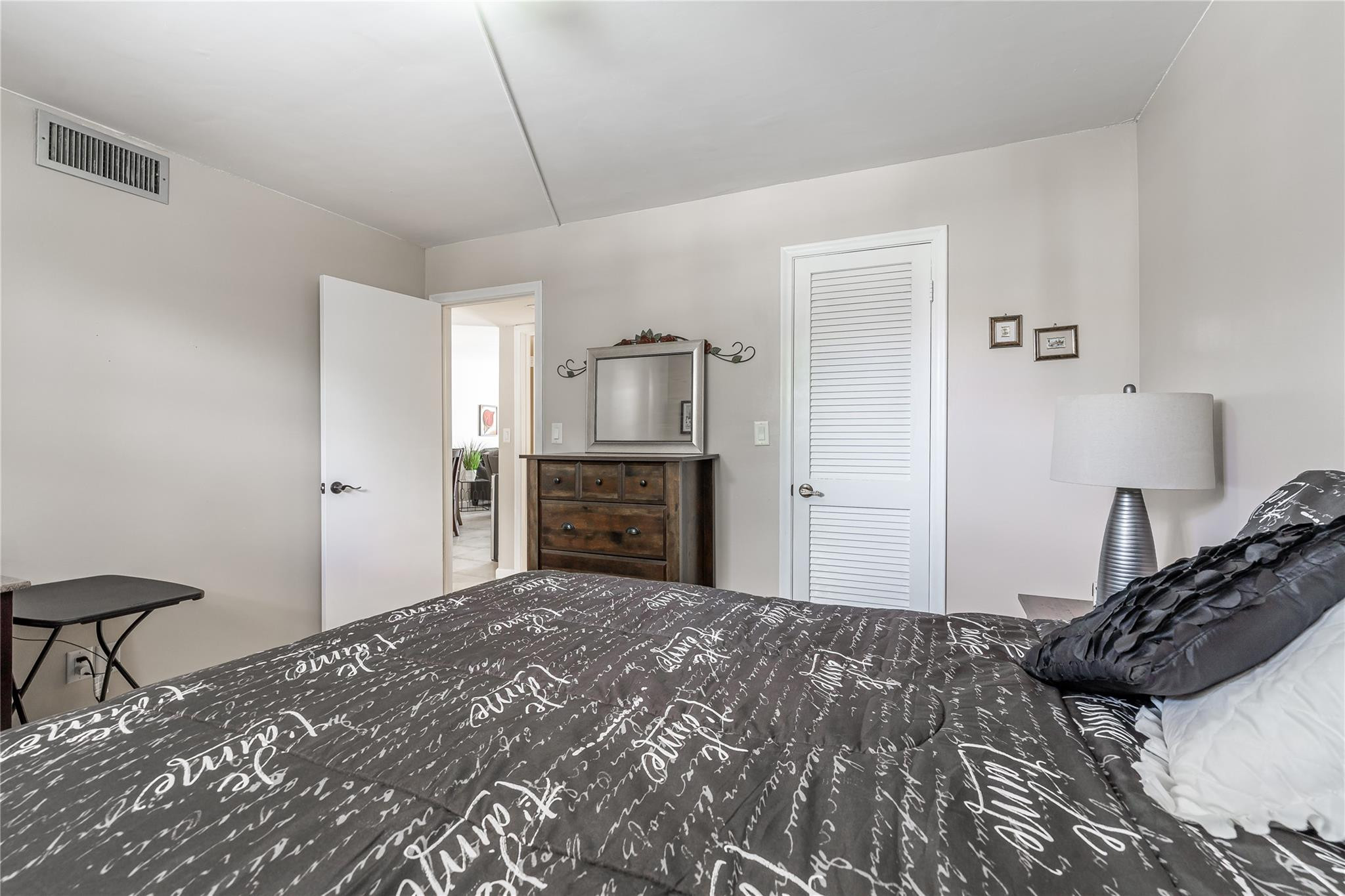 411 S Hollybrook Drive 203
