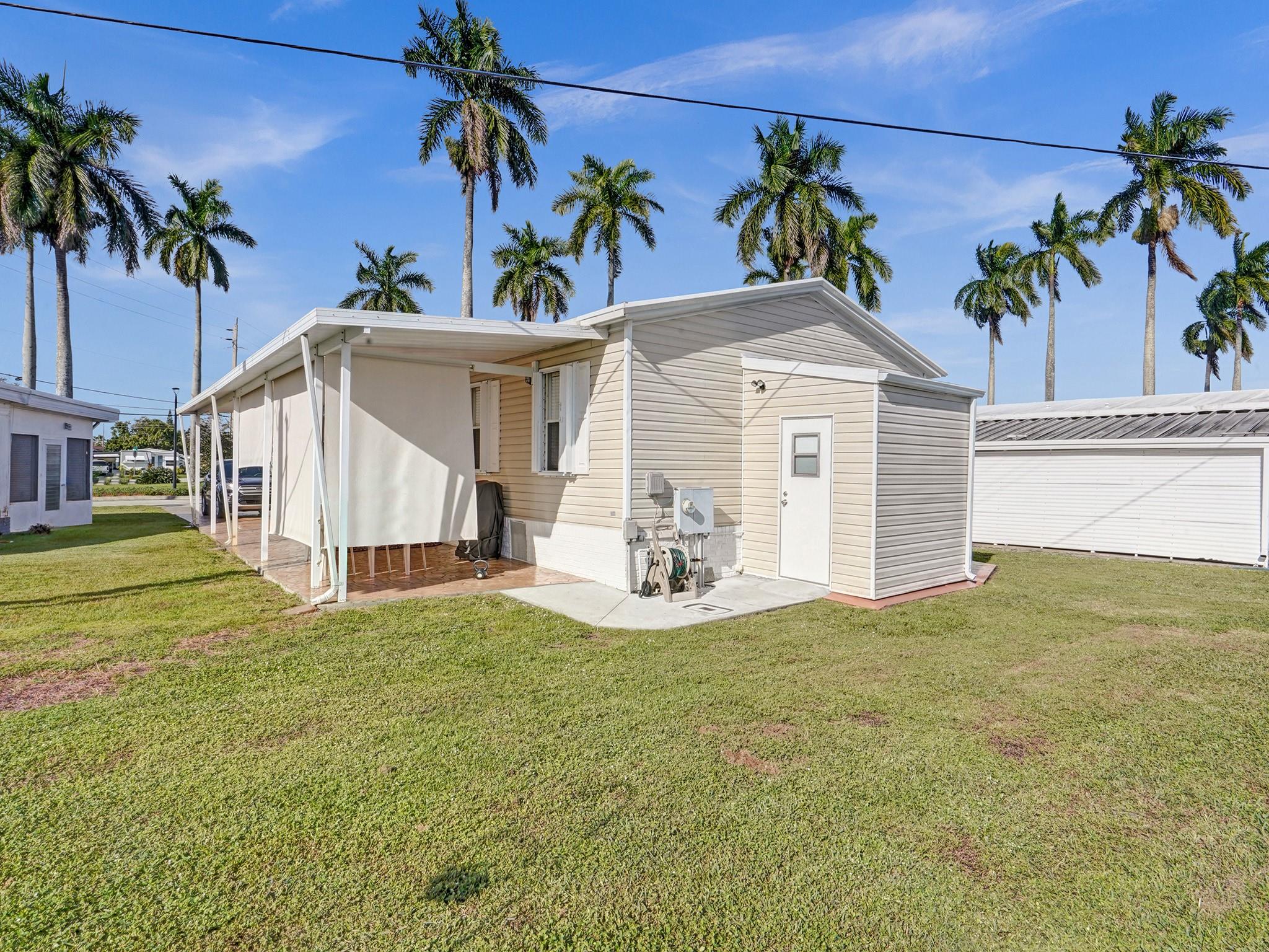 8580 SW 18 ST