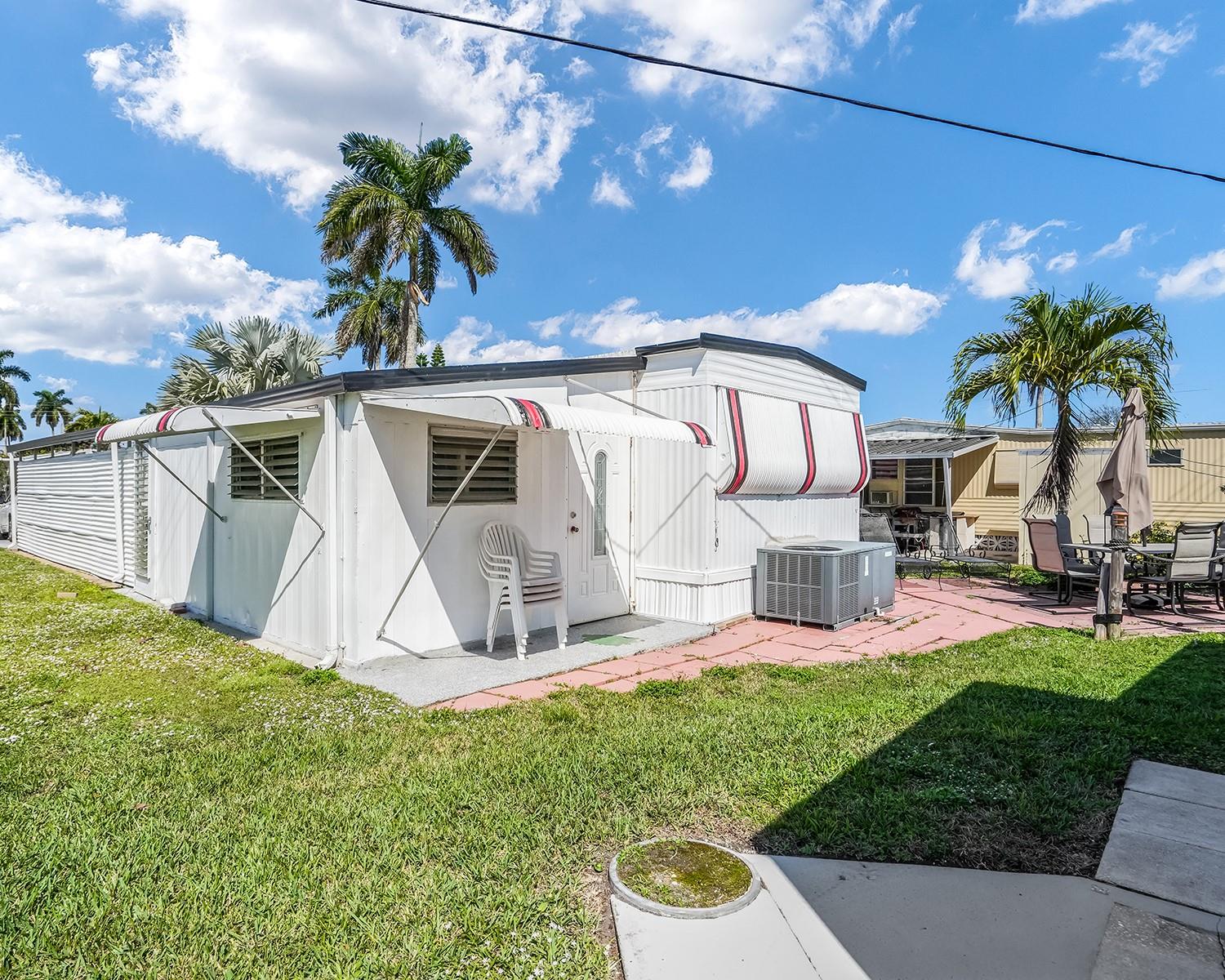 8630 SW 18th Pl