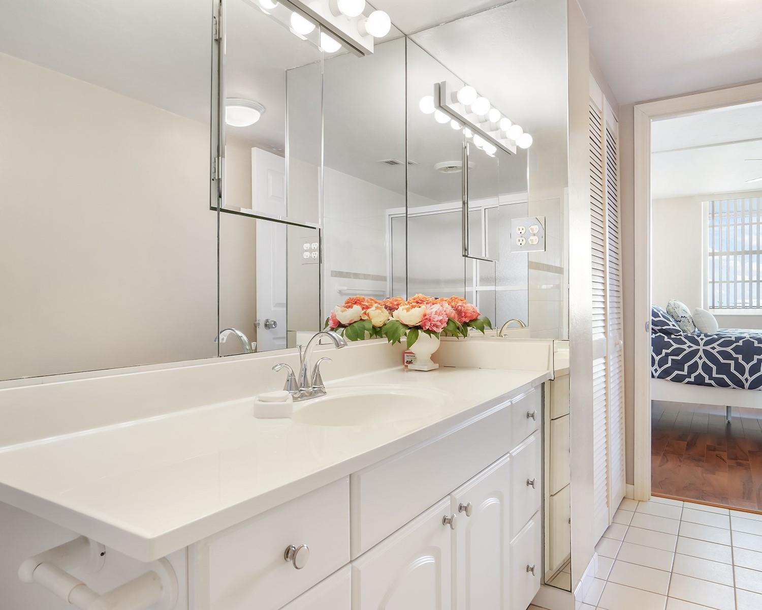 1400 S Ocean Dr 1703