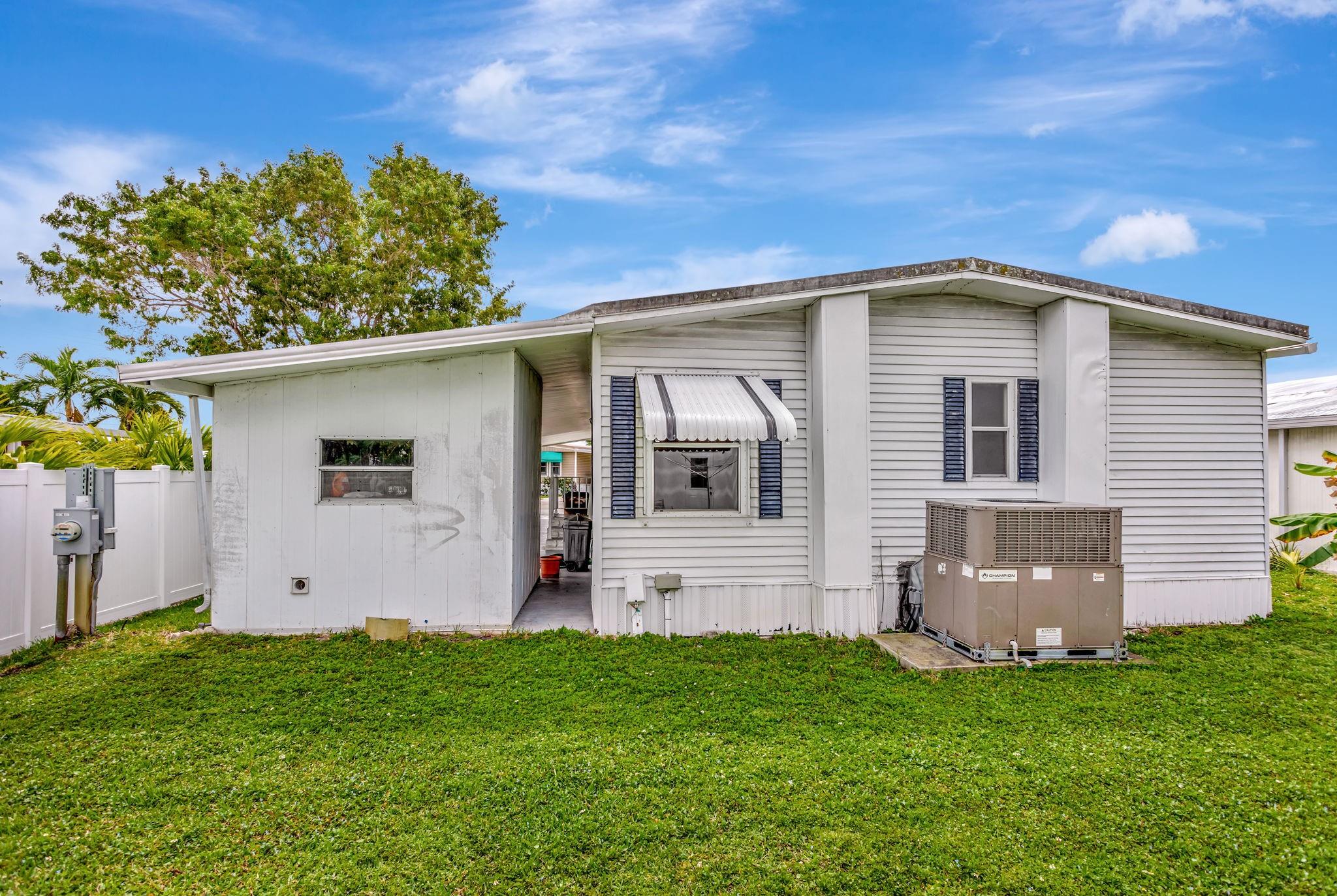 211 NW 52nd Ct