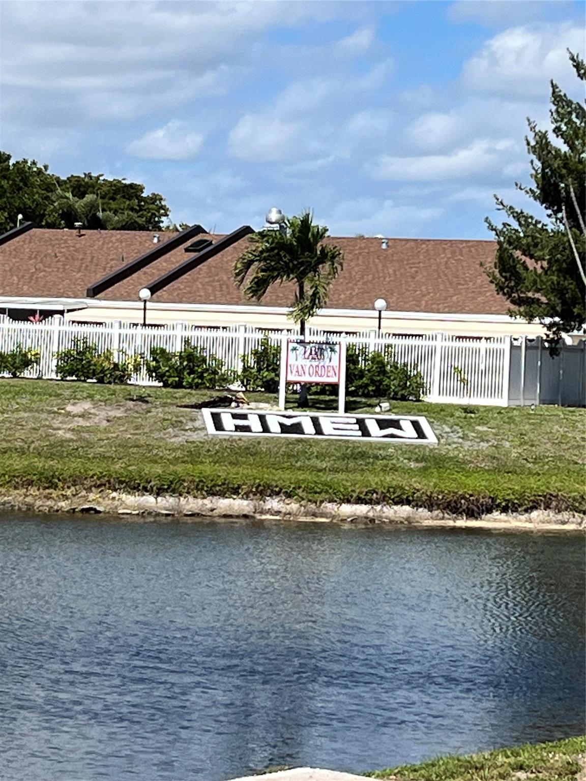 211 NW 52nd Ct
