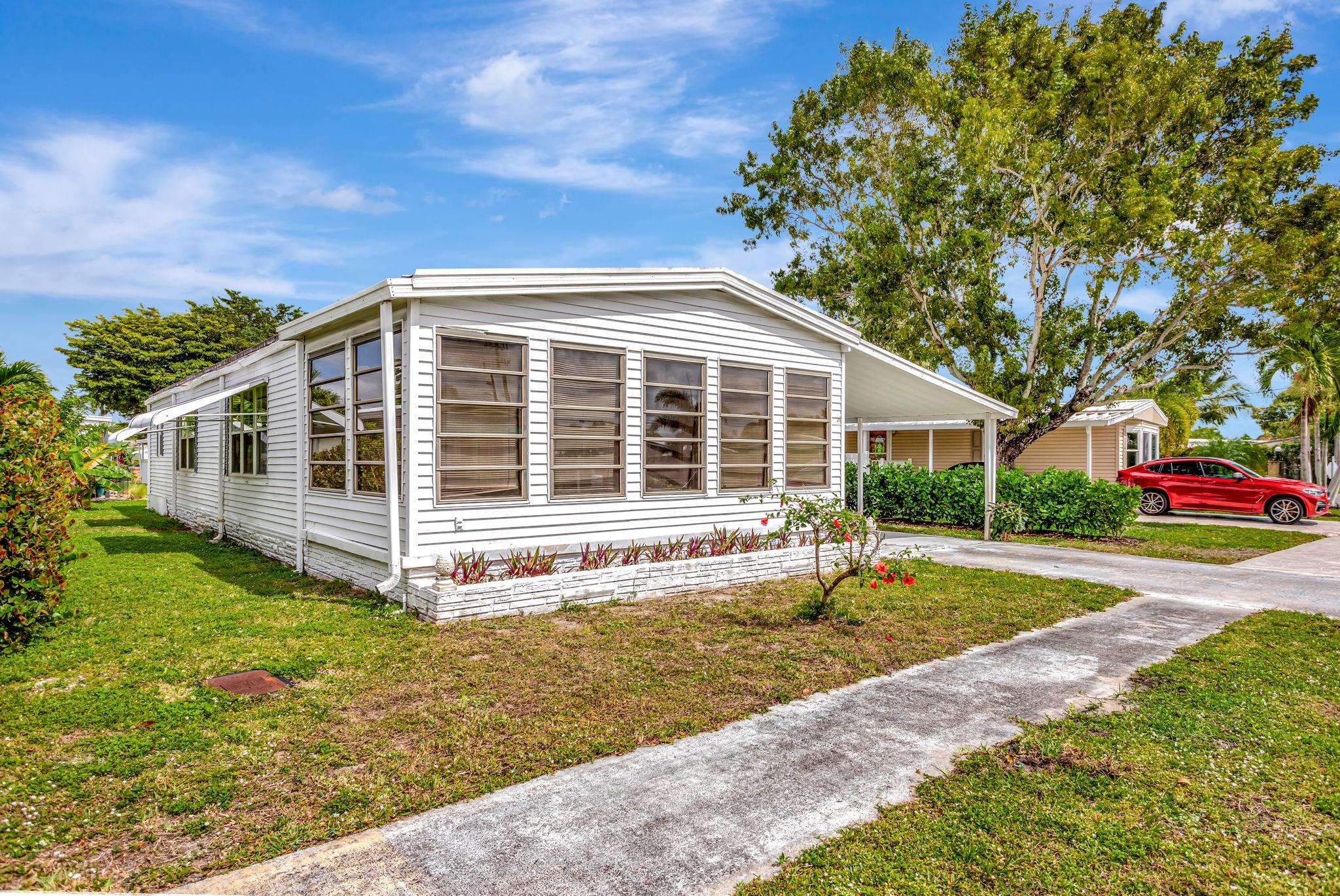 211 NW 52nd Ct