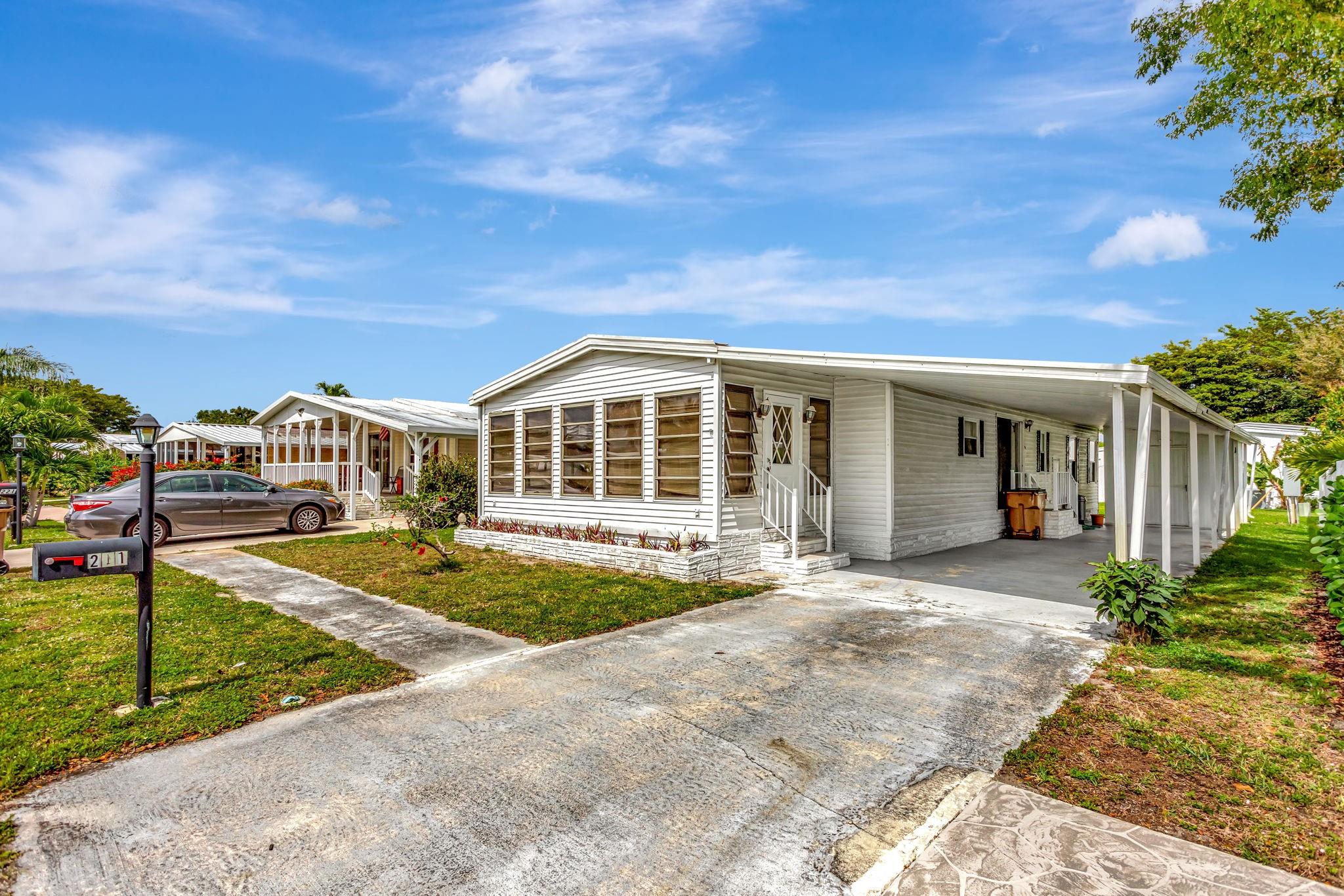 211 NW 52nd Ct