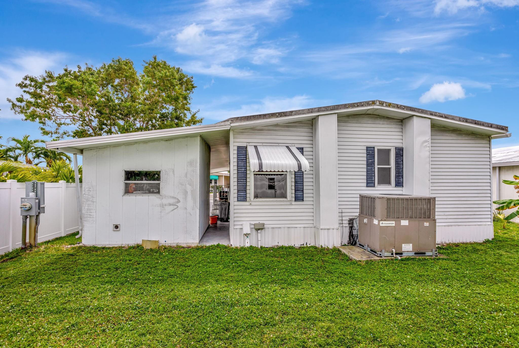 211 NW 52nd Ct