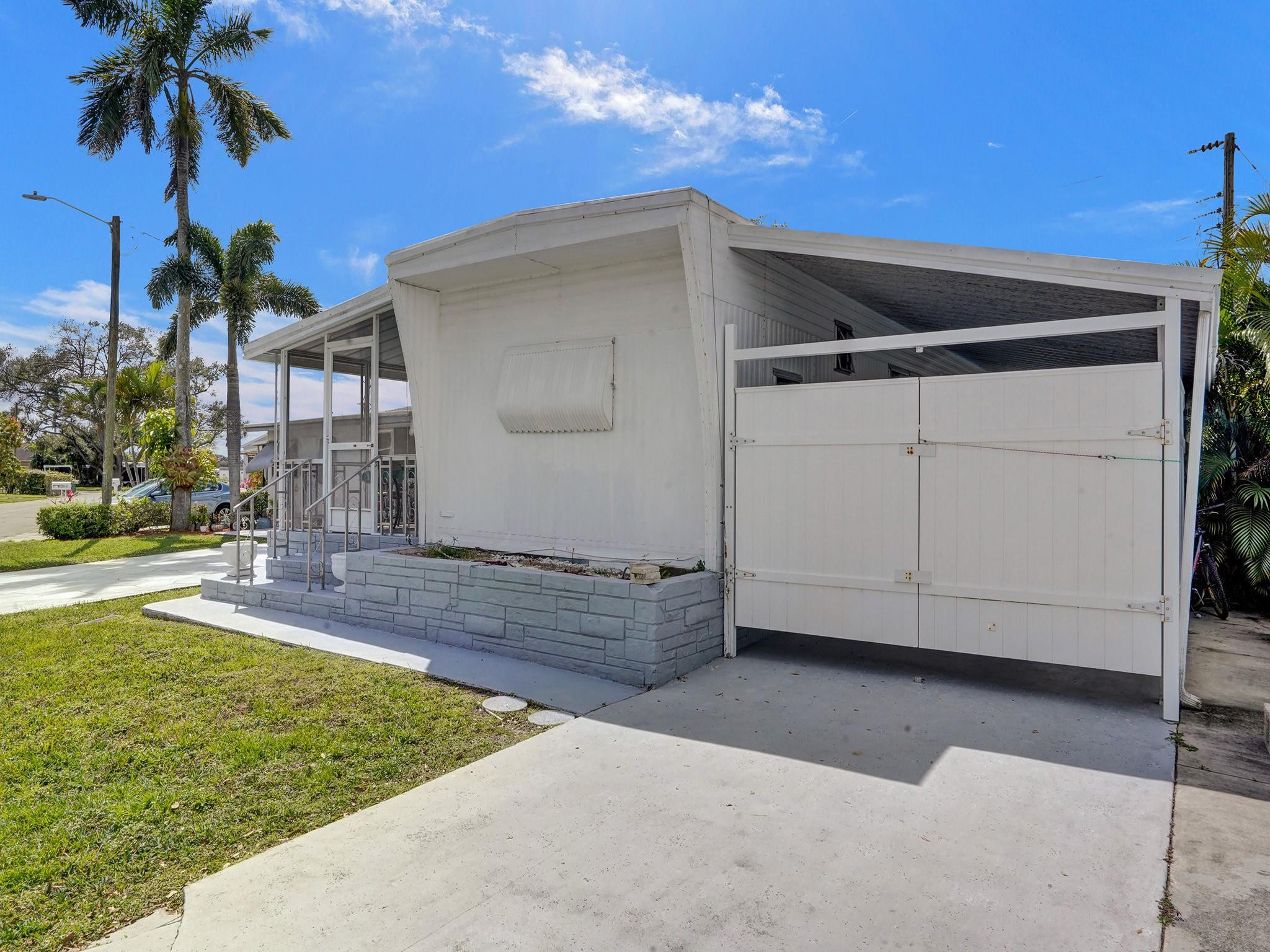 1911 SW 87th Ave