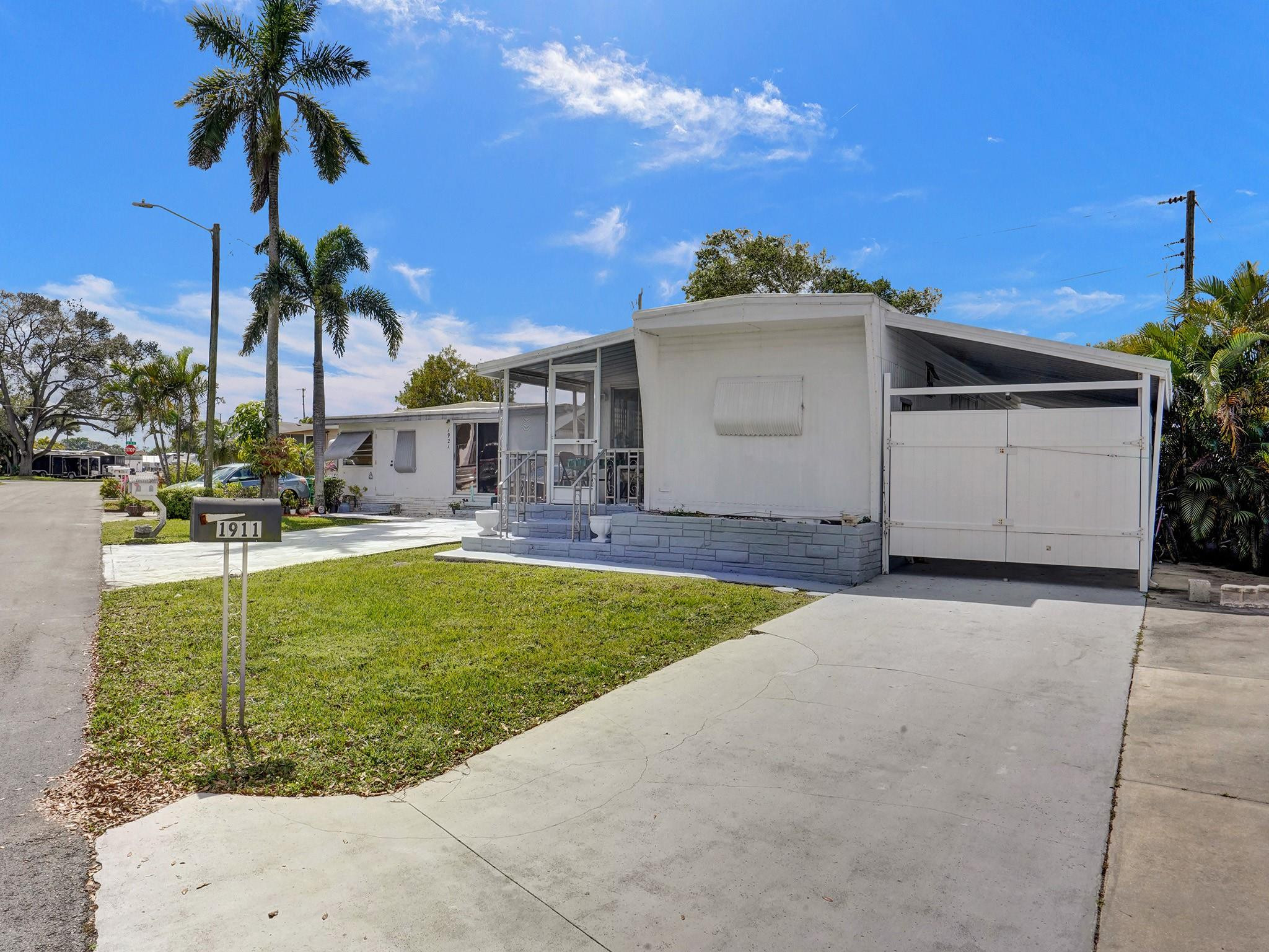 1911 SW 87th Ave