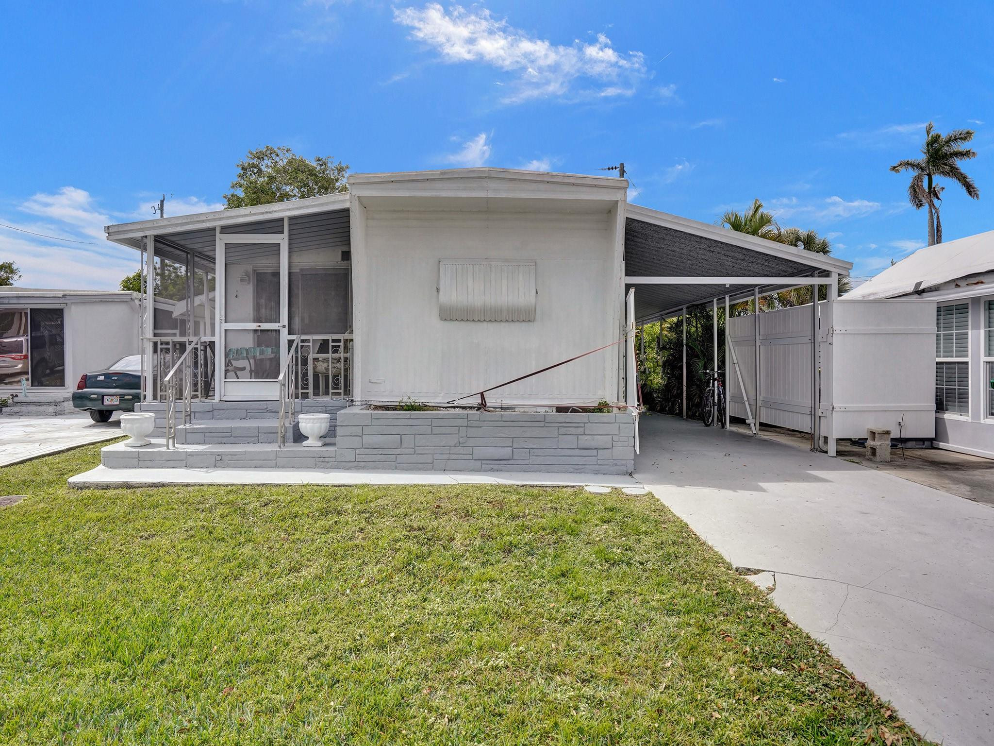 1911 SW 87th Ave