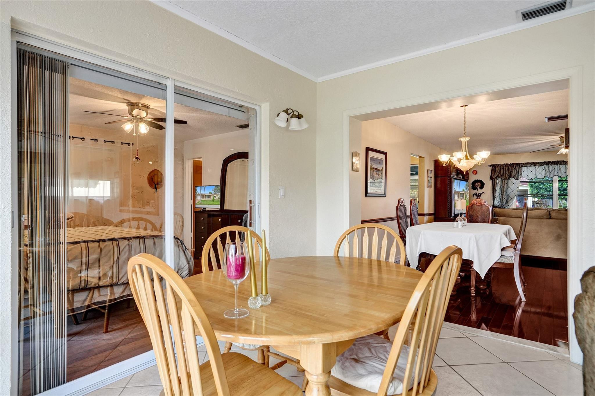 4607 NW 45th St