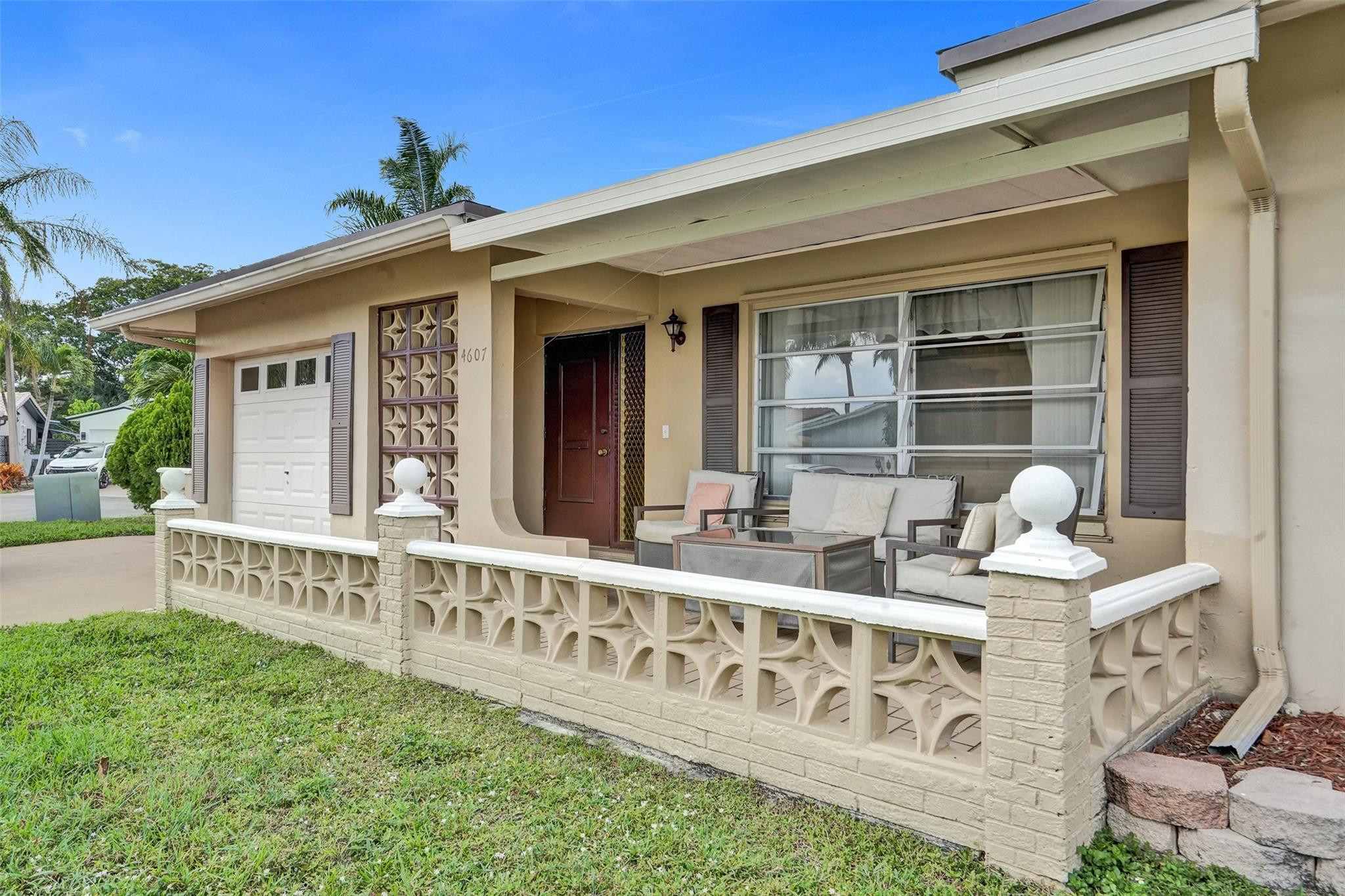 4607 NW 45th St