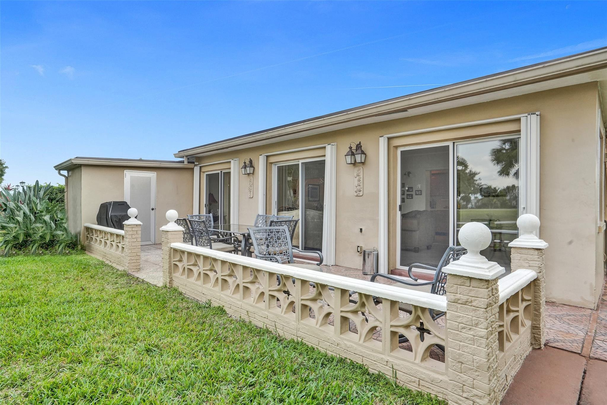 4607 NW 45th St