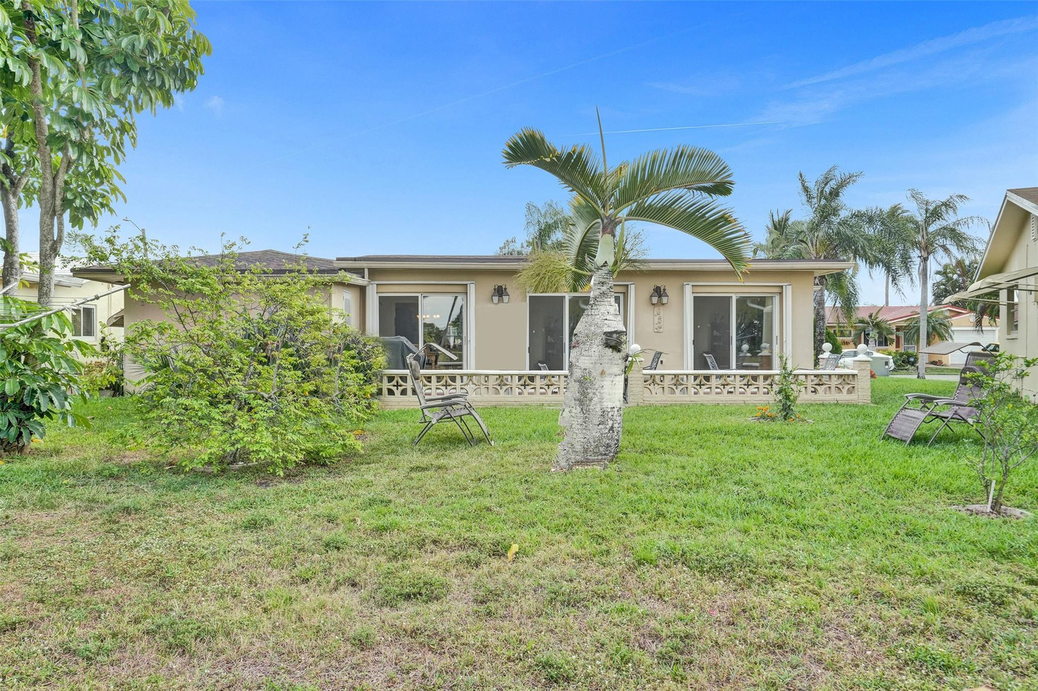 4607 NW 45th St