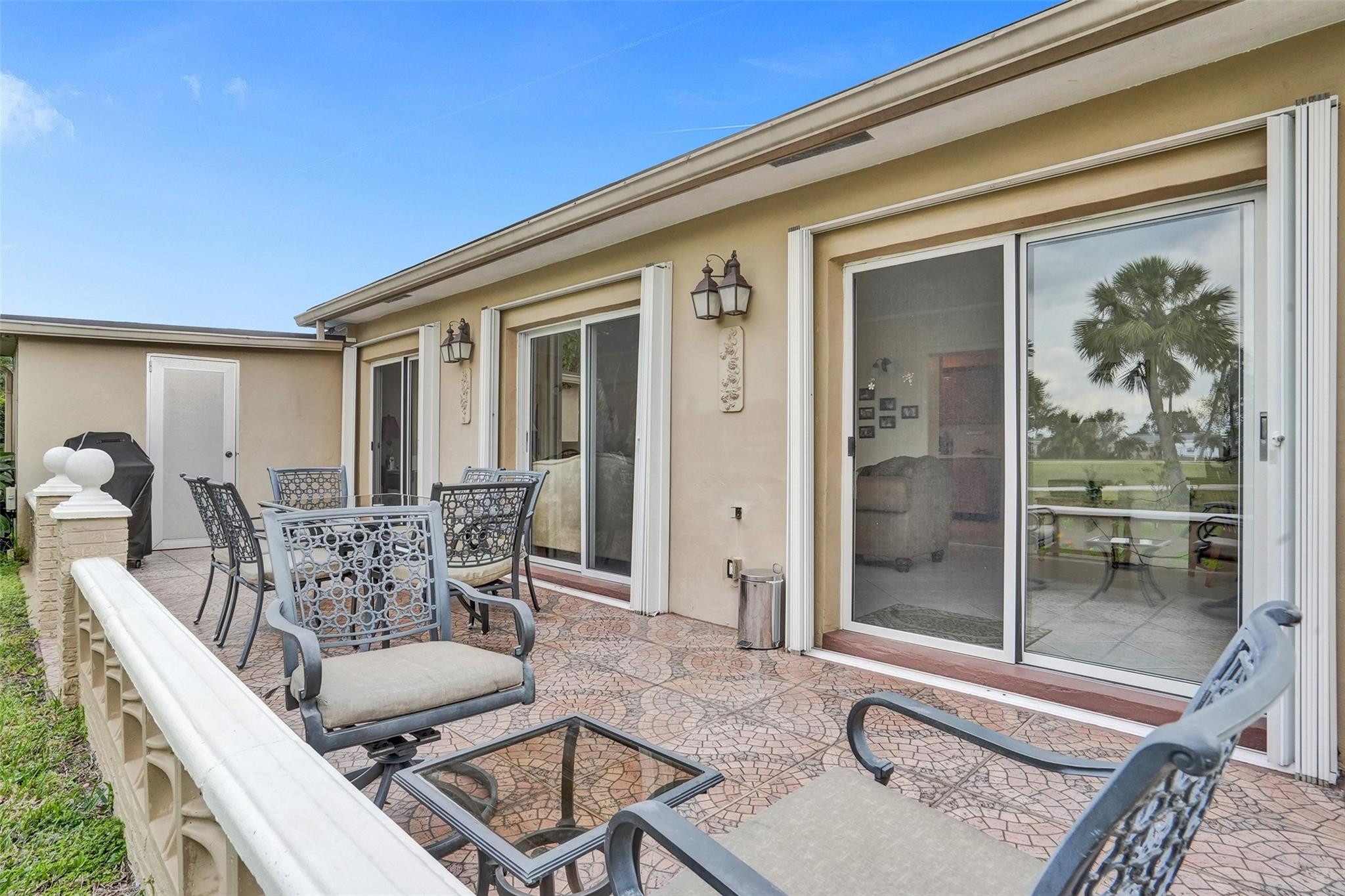 4607 NW 45th St