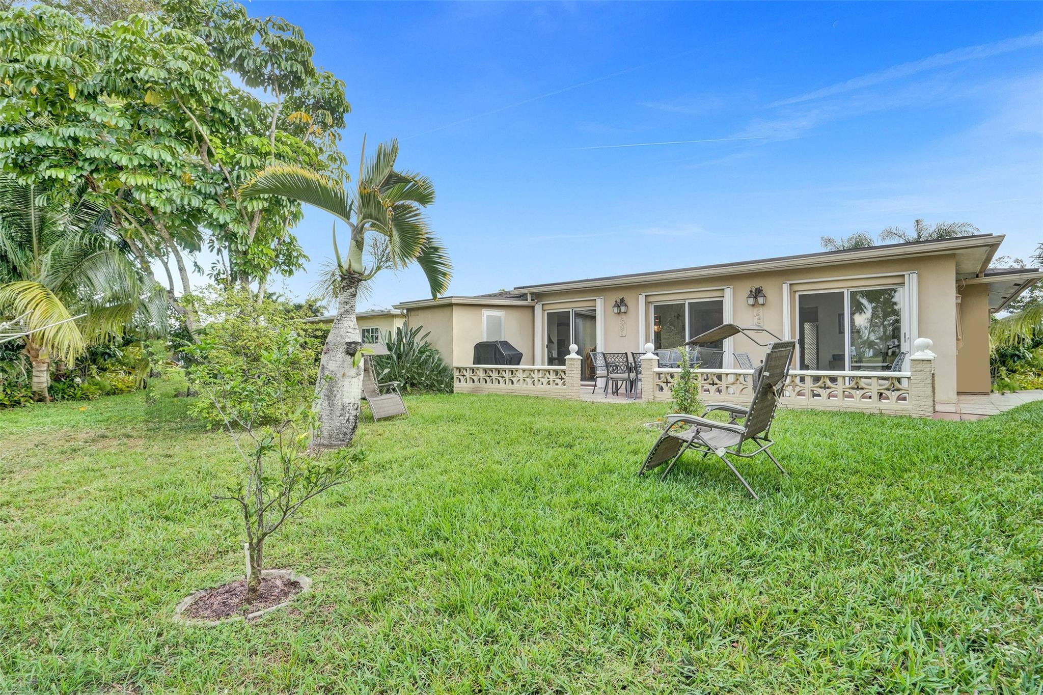 4607 NW 45th St