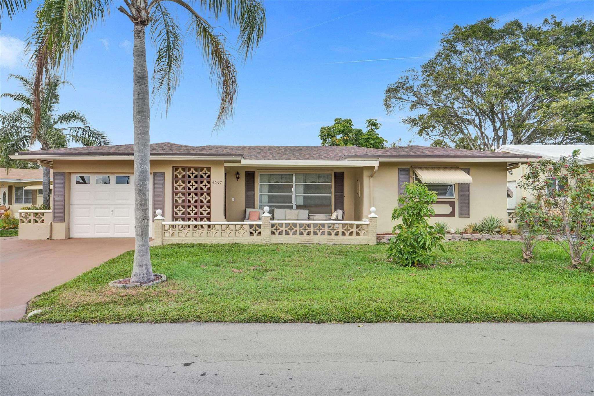 4607 NW 45th St