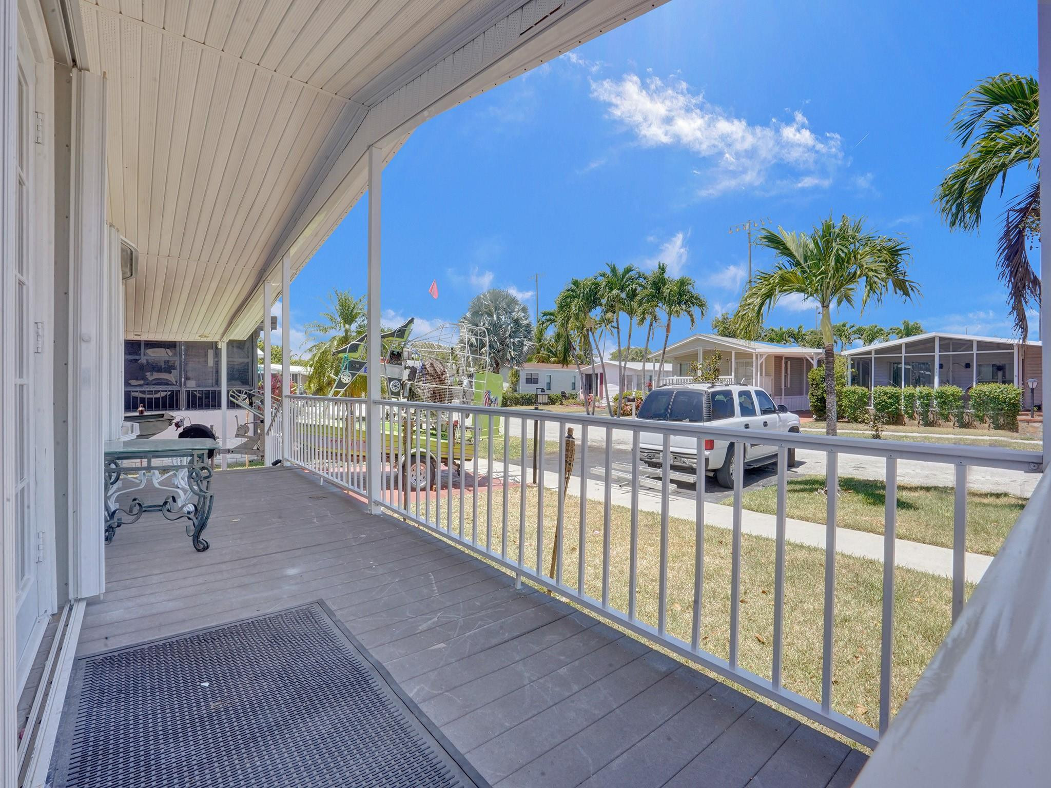 2944 SW 53rd St
