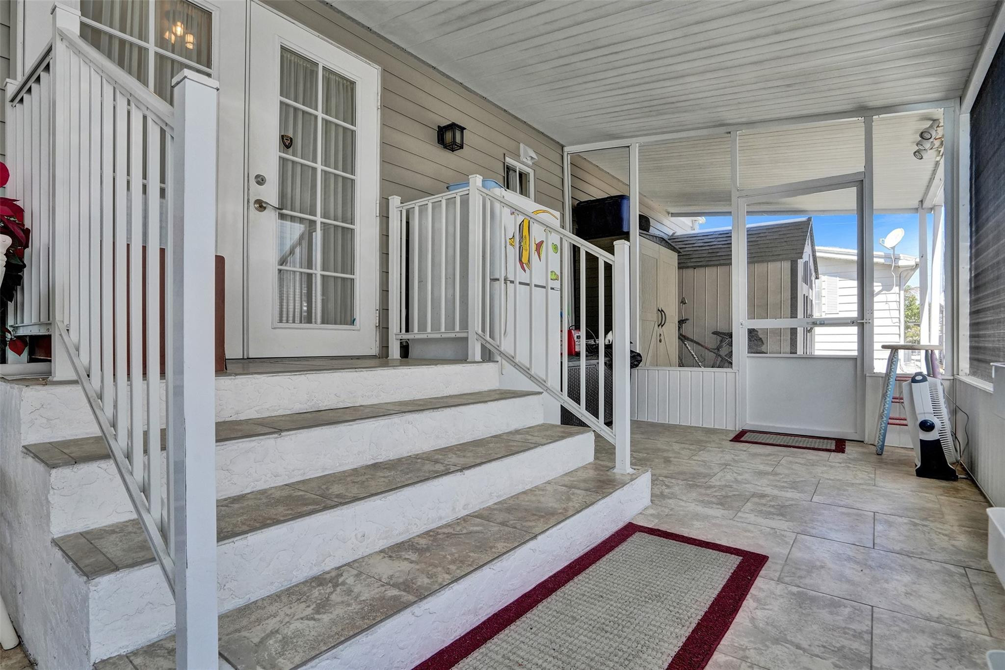 3221 Teakwood Ln