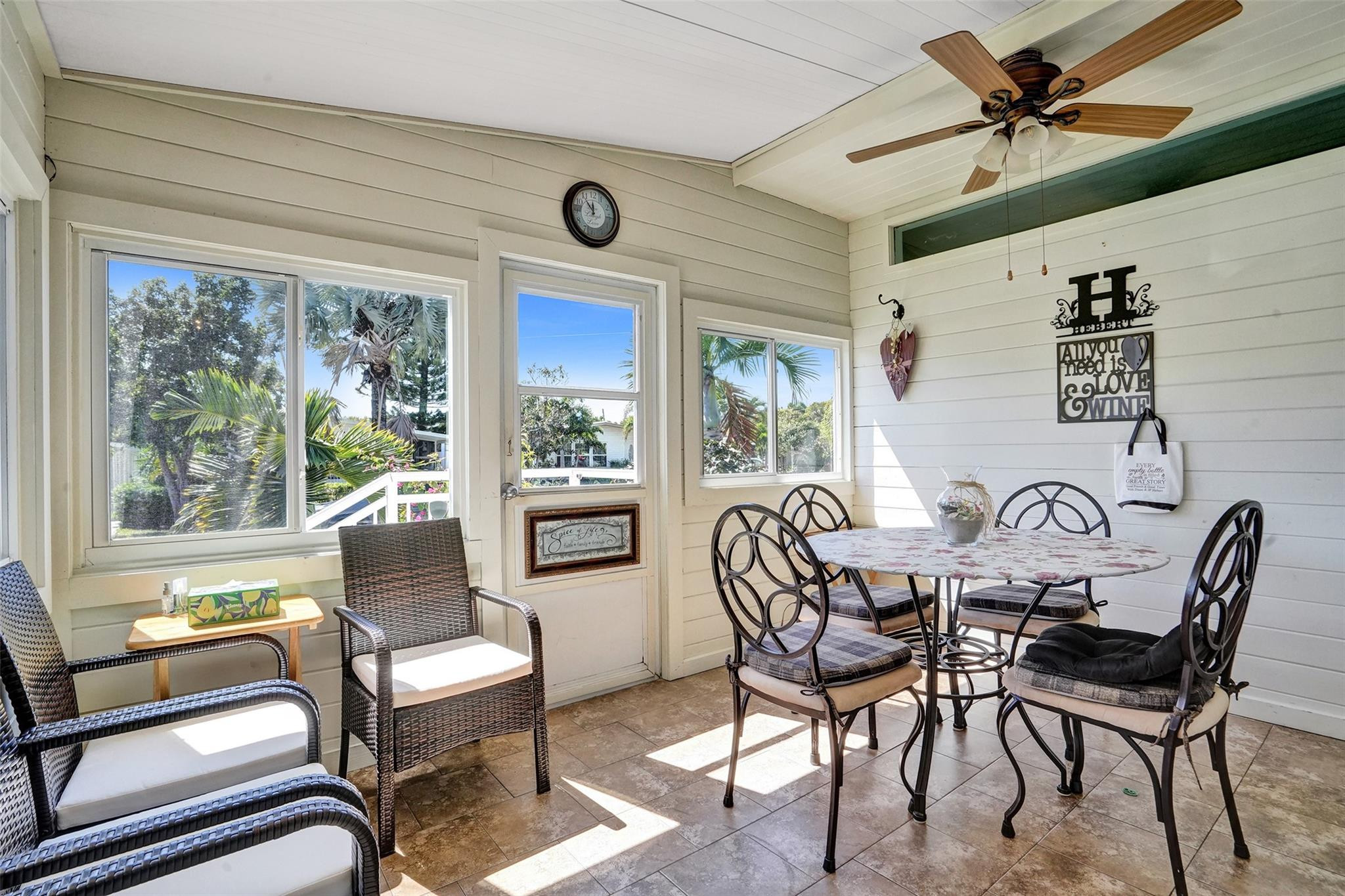 3221 Teakwood Ln