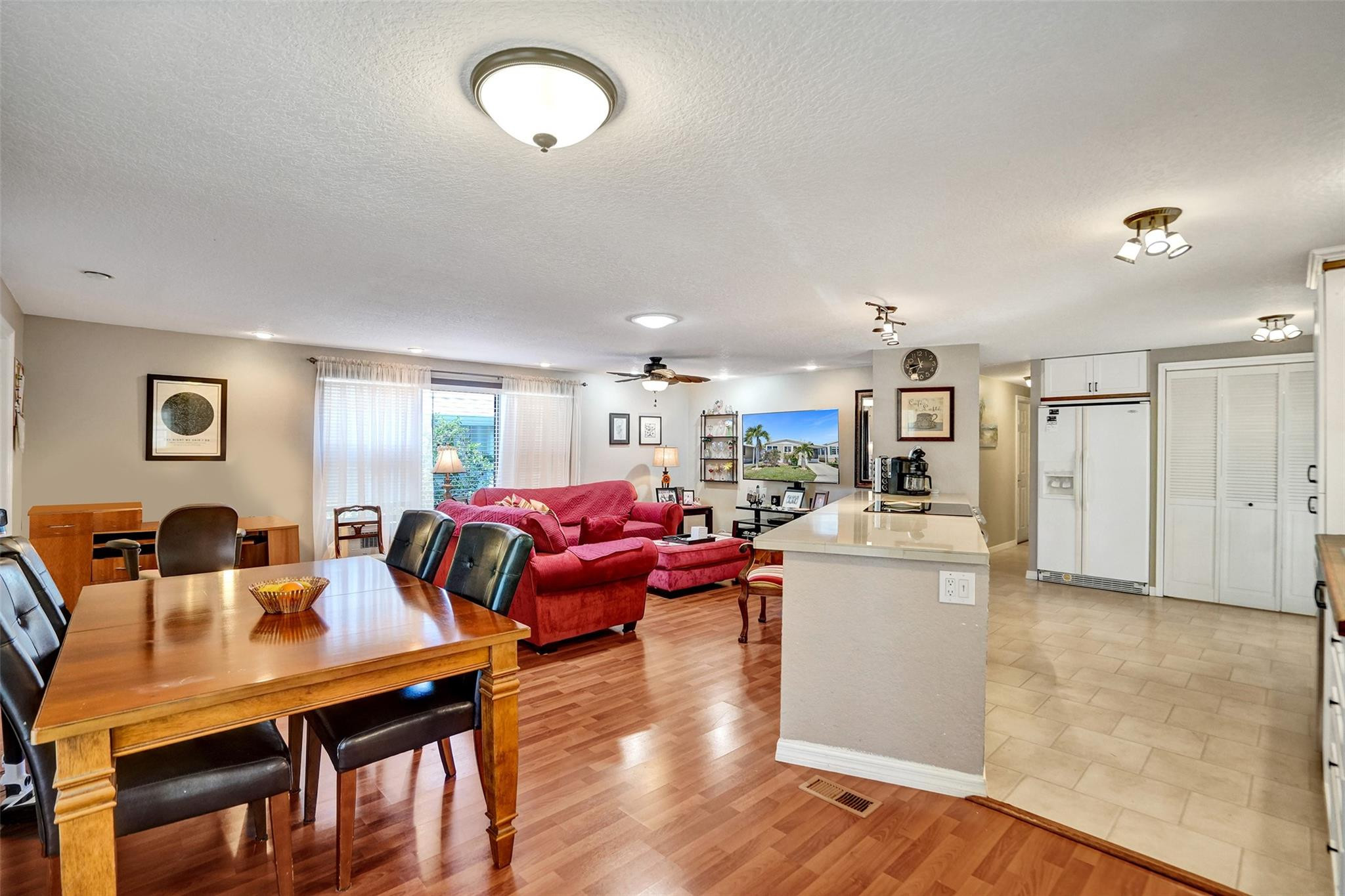 3221 Teakwood Ln