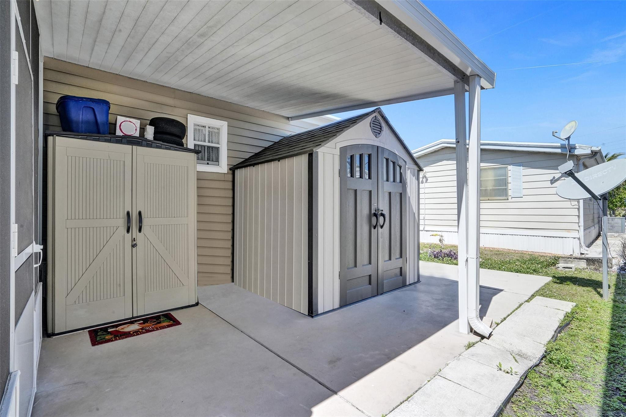 3221 Teakwood Ln