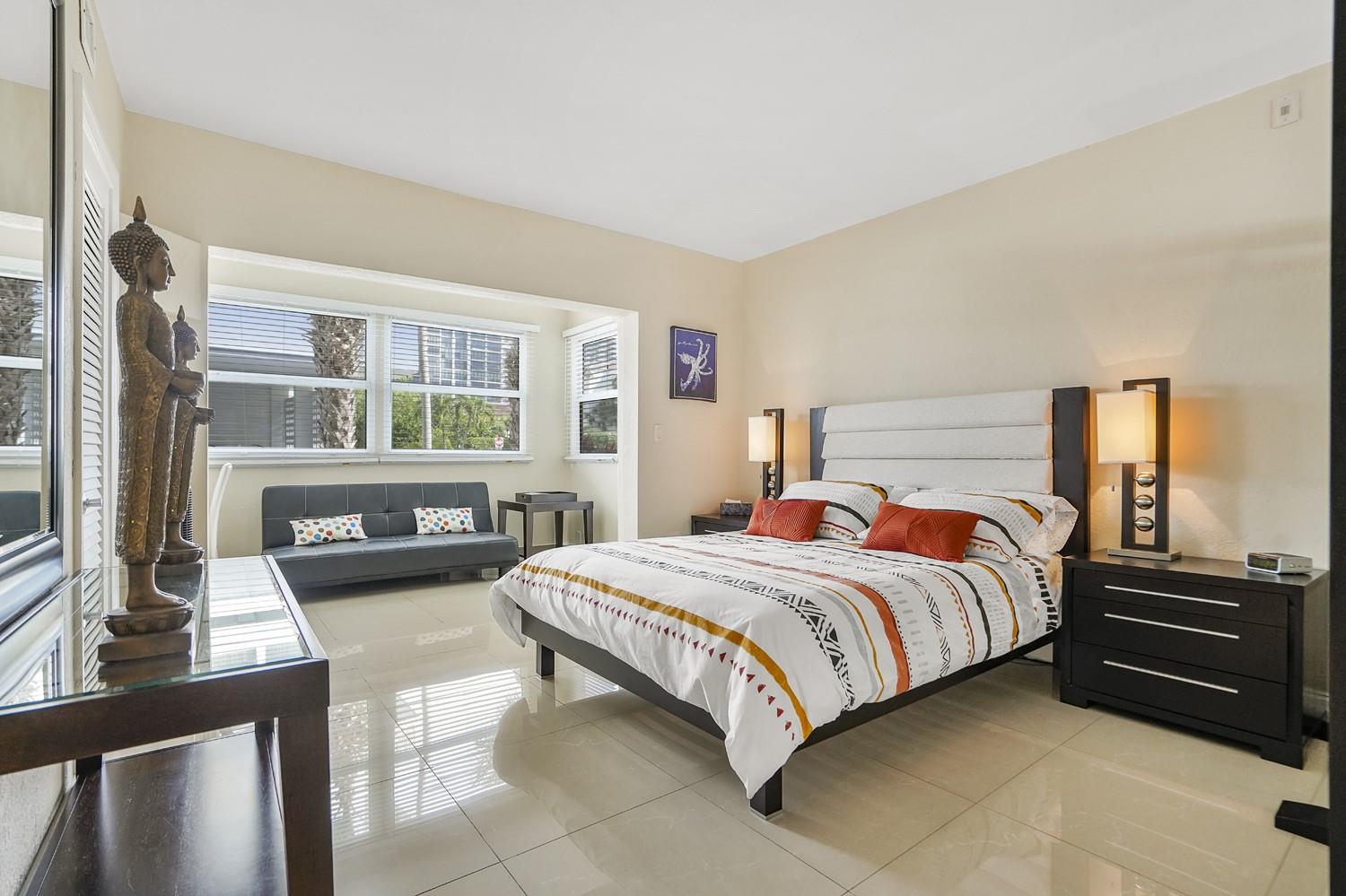 3127 S Ocean Dr 117