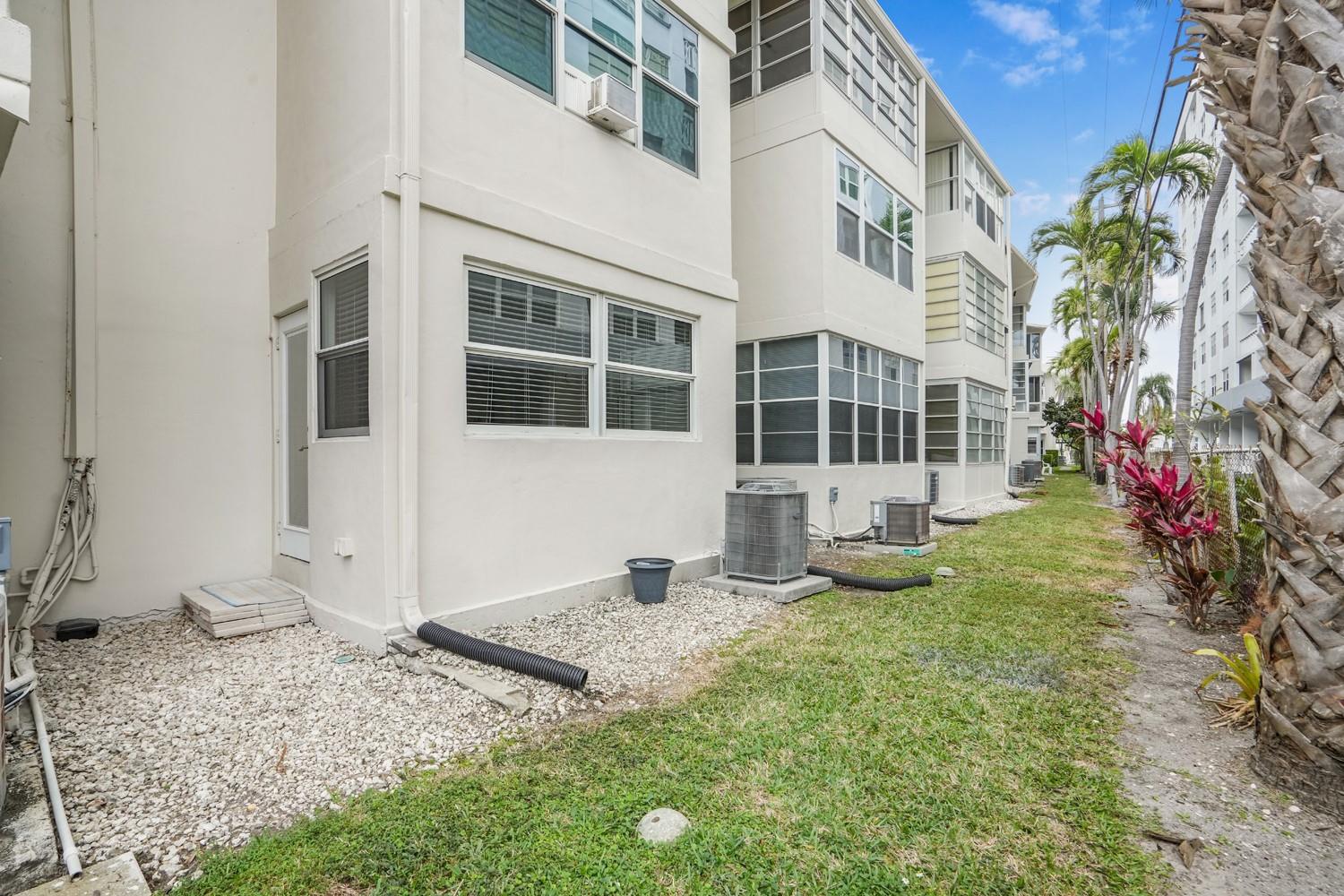 3127 S Ocean Dr 117