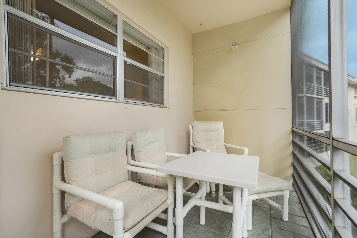 4321 NW 16th St 204