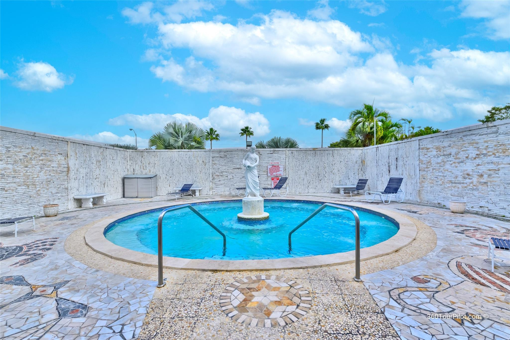 2948 W Marina Dr