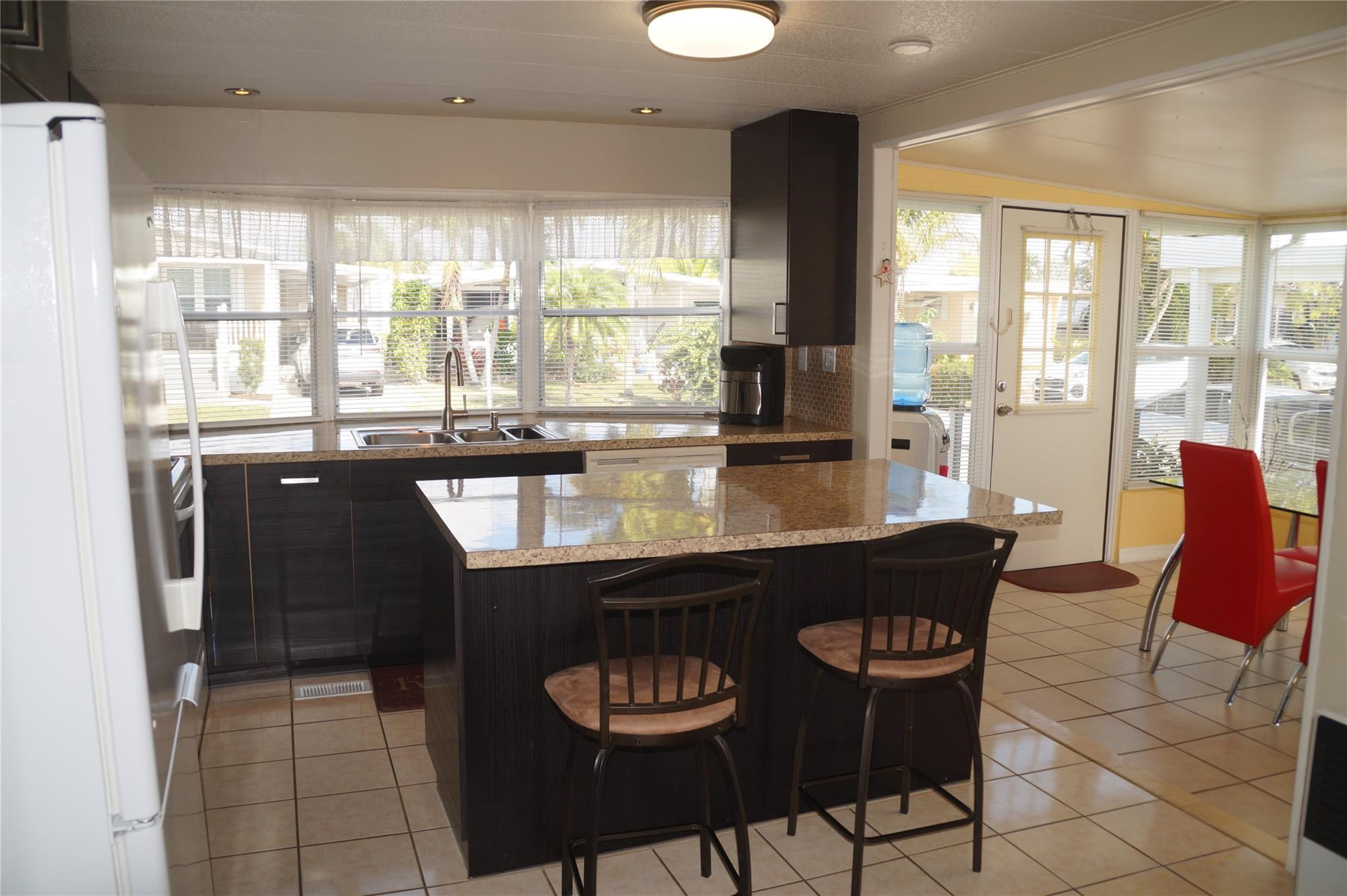 2948 W Marina Dr