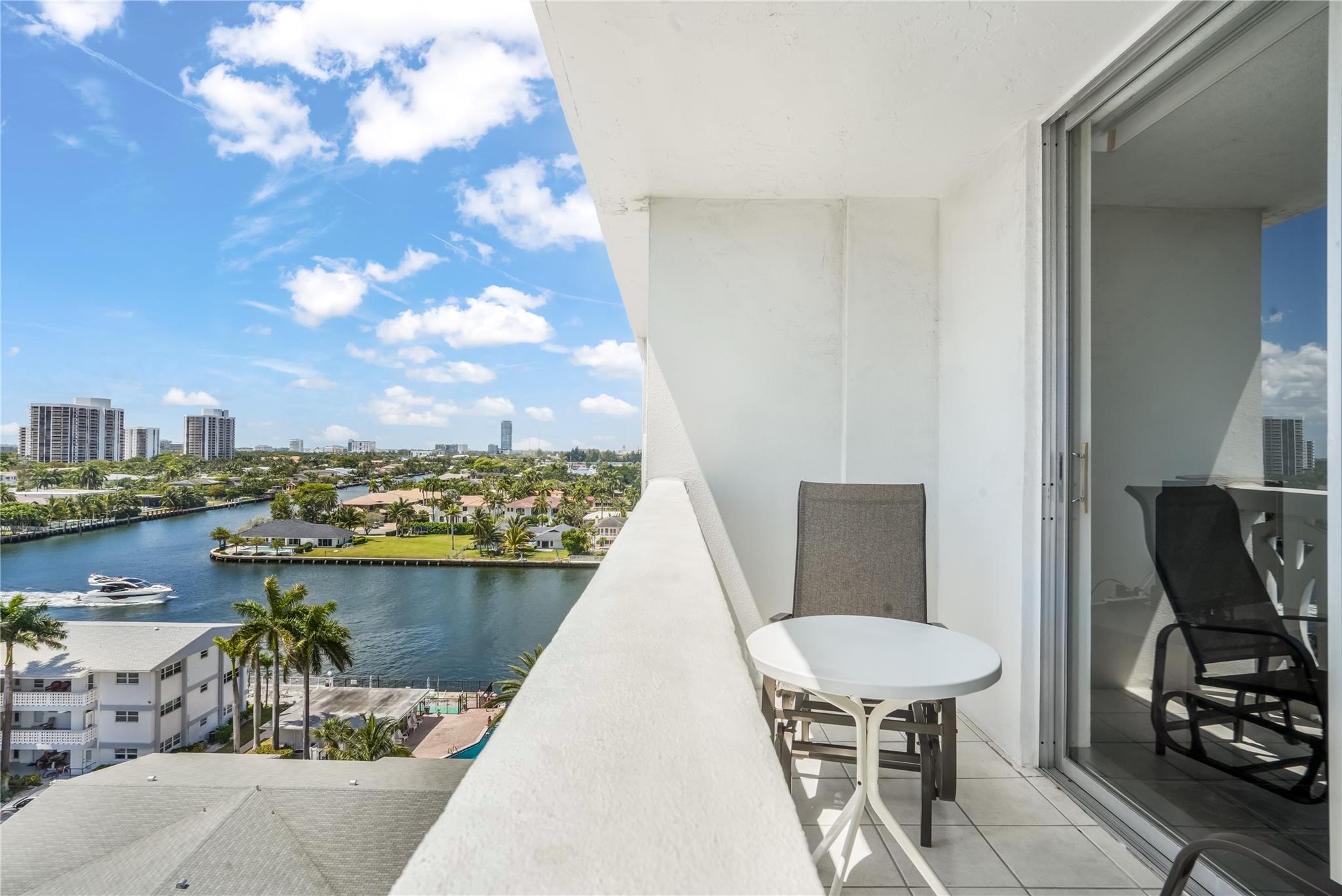 3113 S Ocean Dr 1008