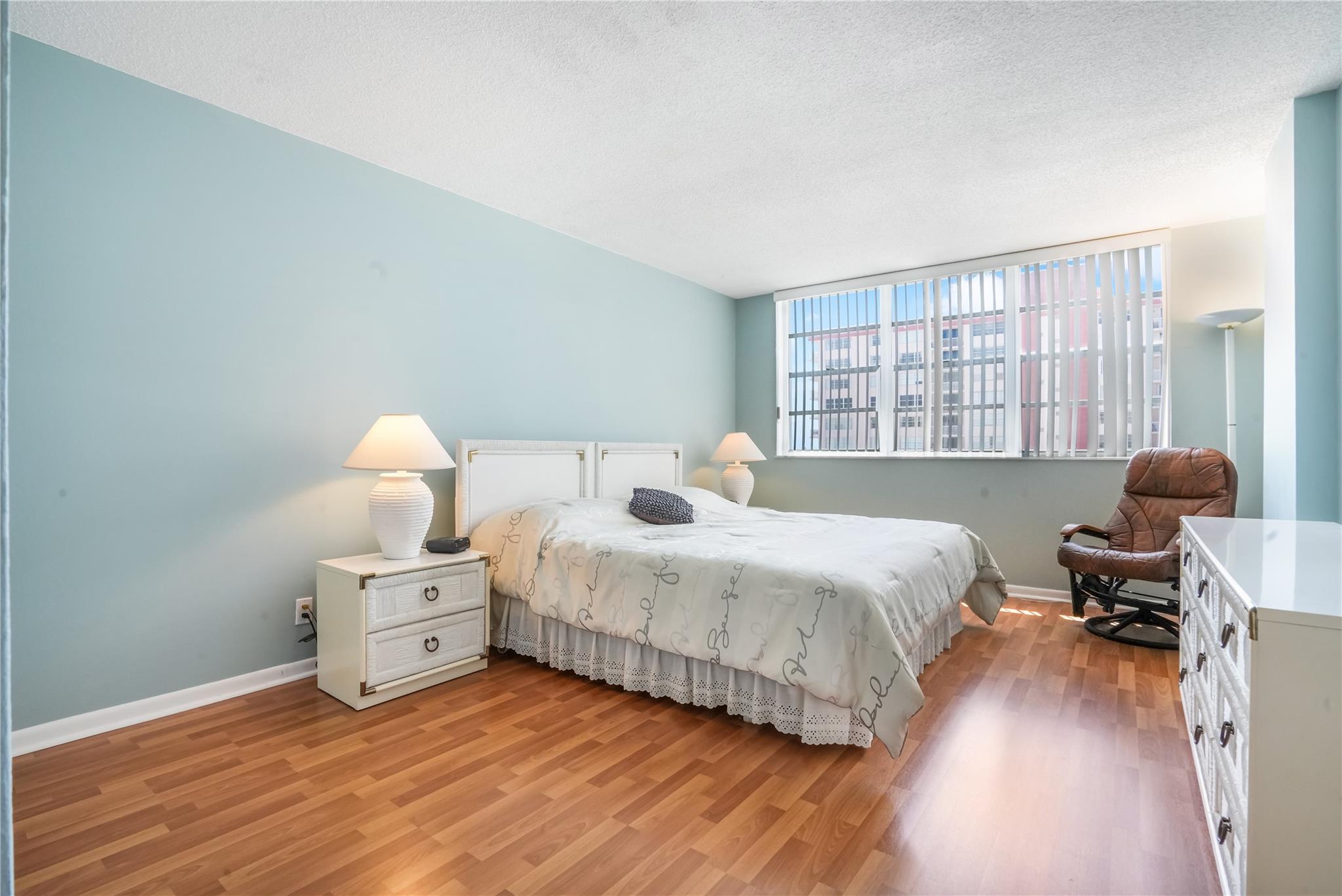 3113 S Ocean Dr 1008