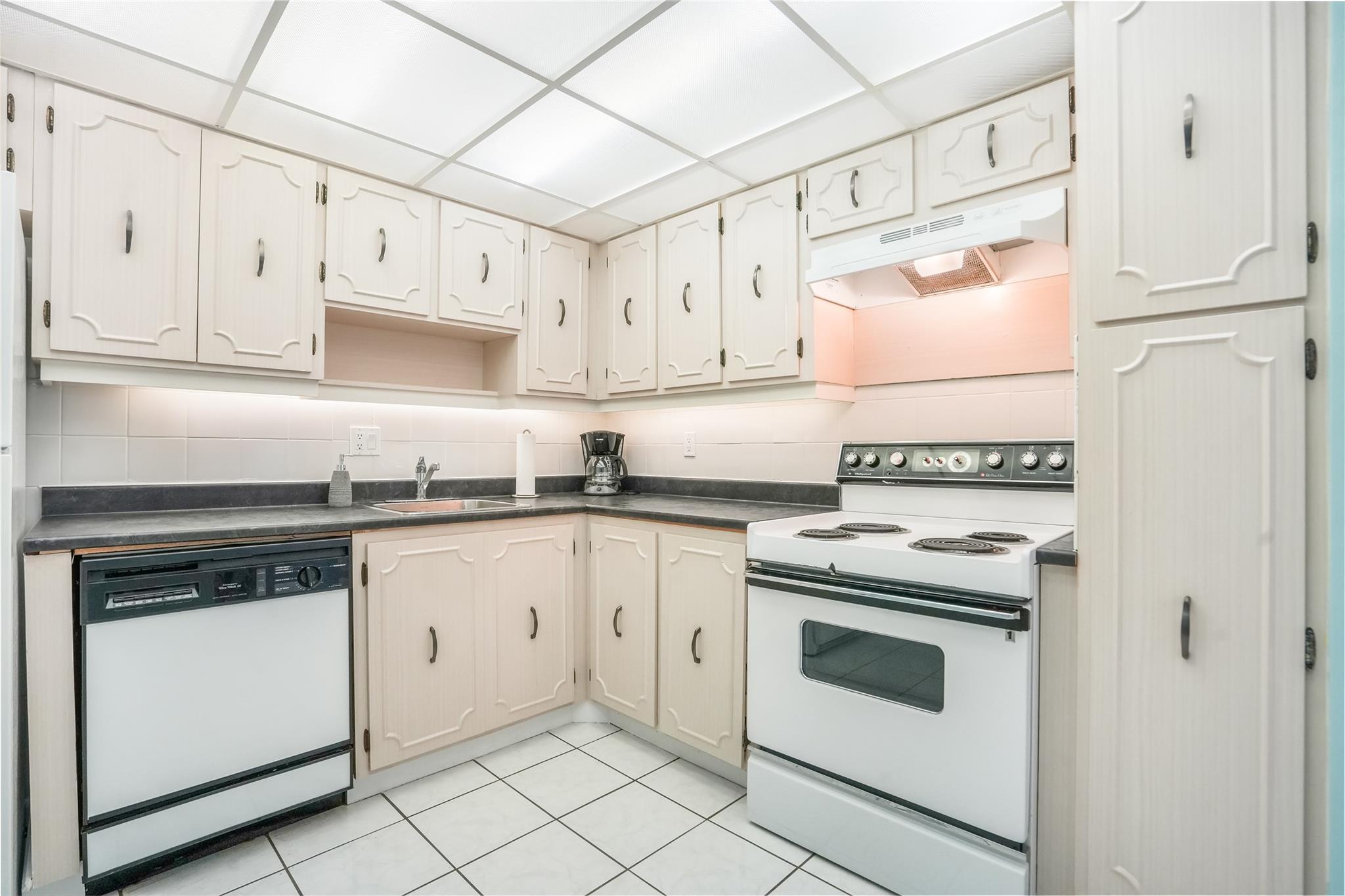 3113 S Ocean Dr 1008